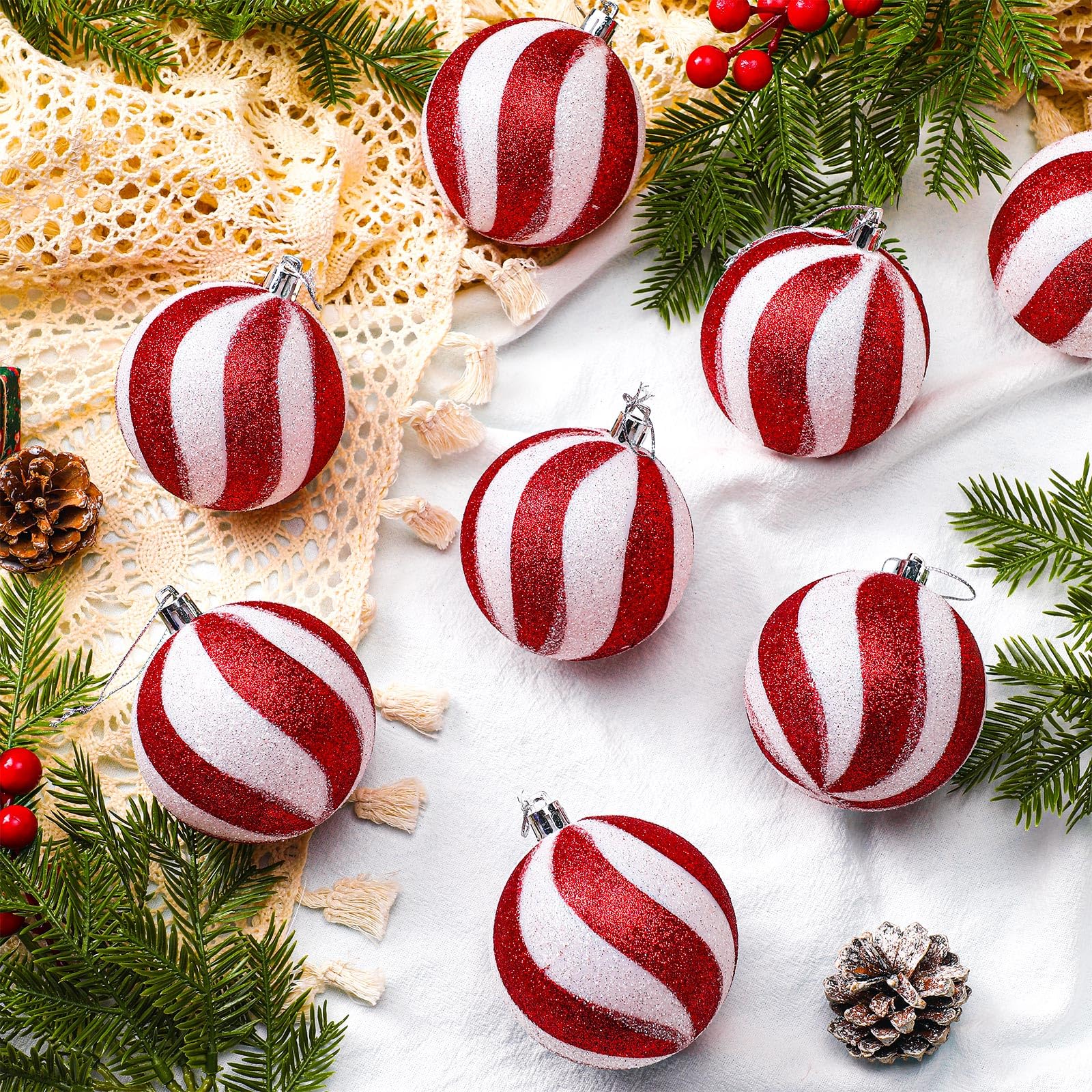Liliful 12 bolas de Navidad de 3.15 pulgadas, adornos con brillantina, decoraciones de árbol de Navidad pintadas de plástico, adornos para decoración colgante de remolino de Navidad (blanco y rojo)