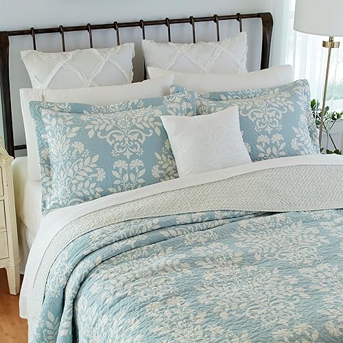 Vista 10 de Laura Ashley - Twin Quilt Set, Reversible Cotton Bedding with Matching Sham, Home Decor for All Seasons (Rowland Blue, Twin)