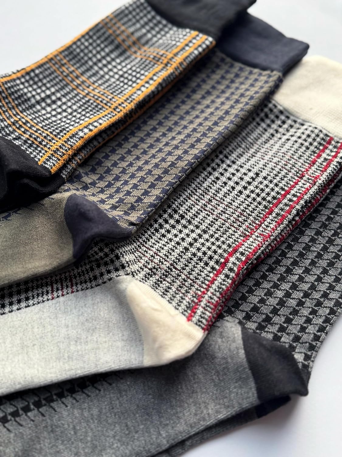 RAFRAY Premium Bamboo Viscose Socks – Men's Winter Socks – Soft & Warm with Houndstooth Pattern – Gift Box – 4 Pairs – Size US 7–11.5 - Image 3