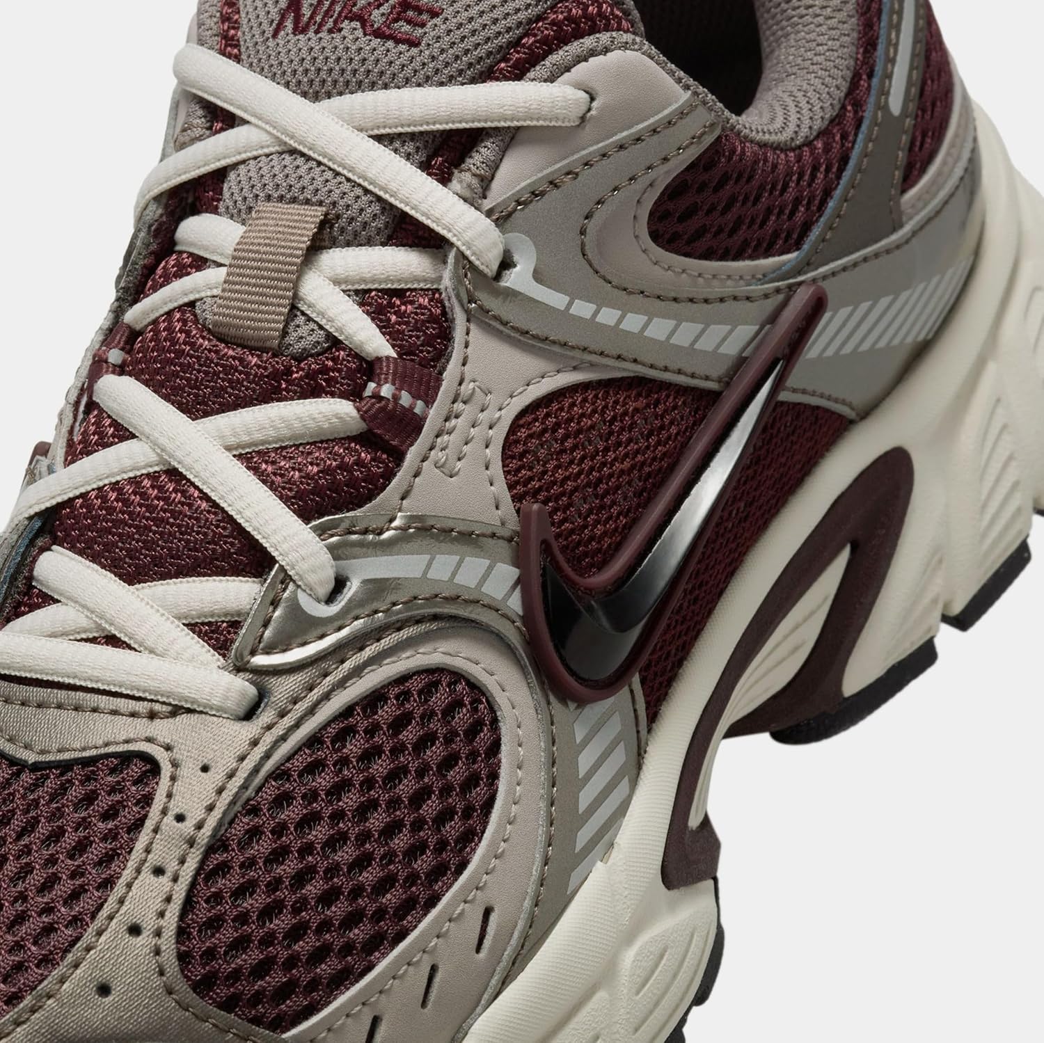 Nike Womens Nike Women's V5 RNR Shoes