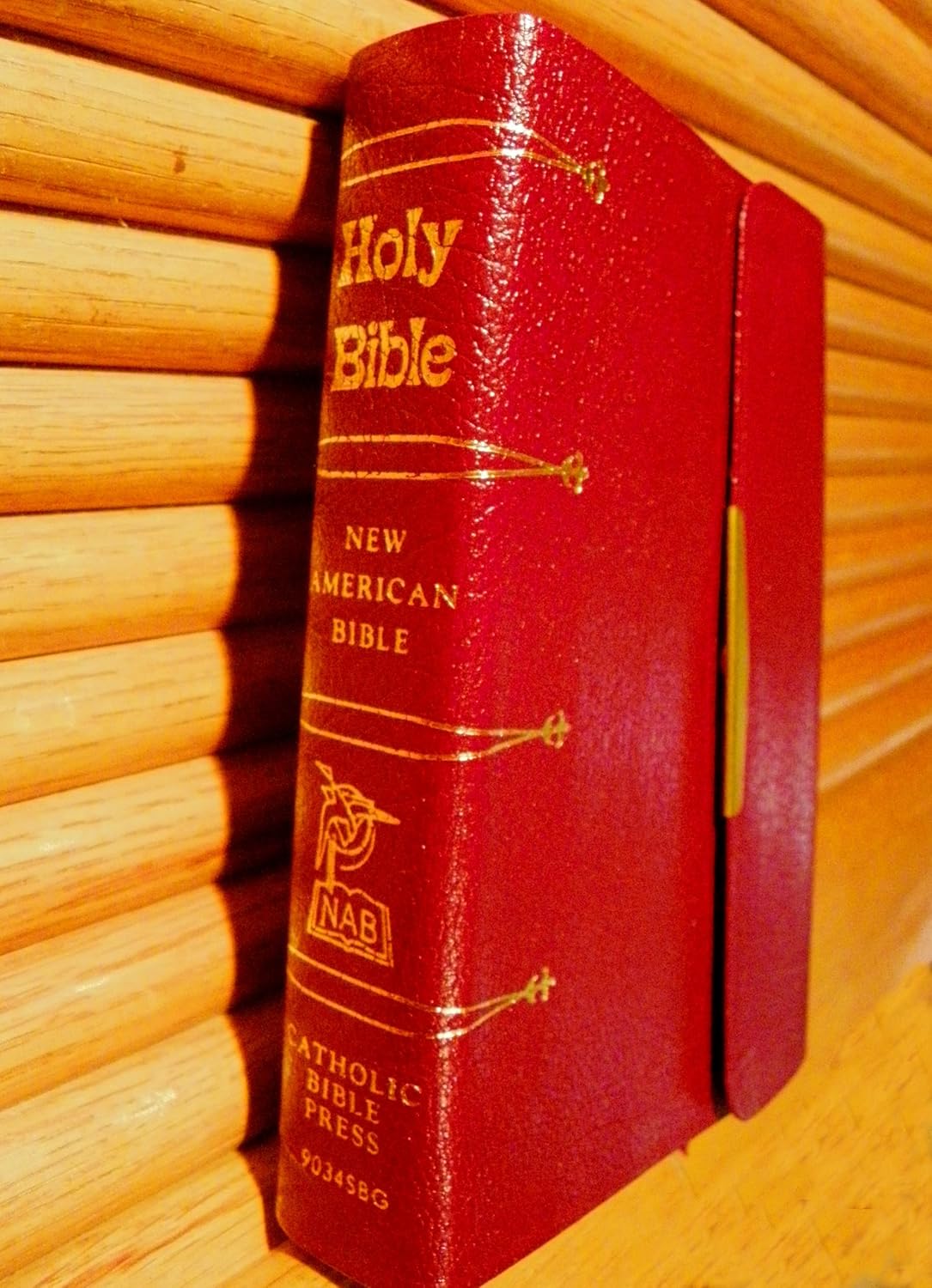 Holy Bible New American Bible Gift and Award Bible With Revised New Testament/9034Sbg Not