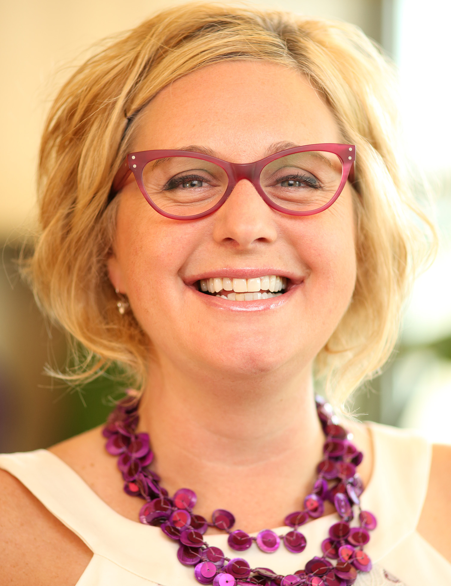 Amazon.co.jp Kim Amos books, biography, latest update