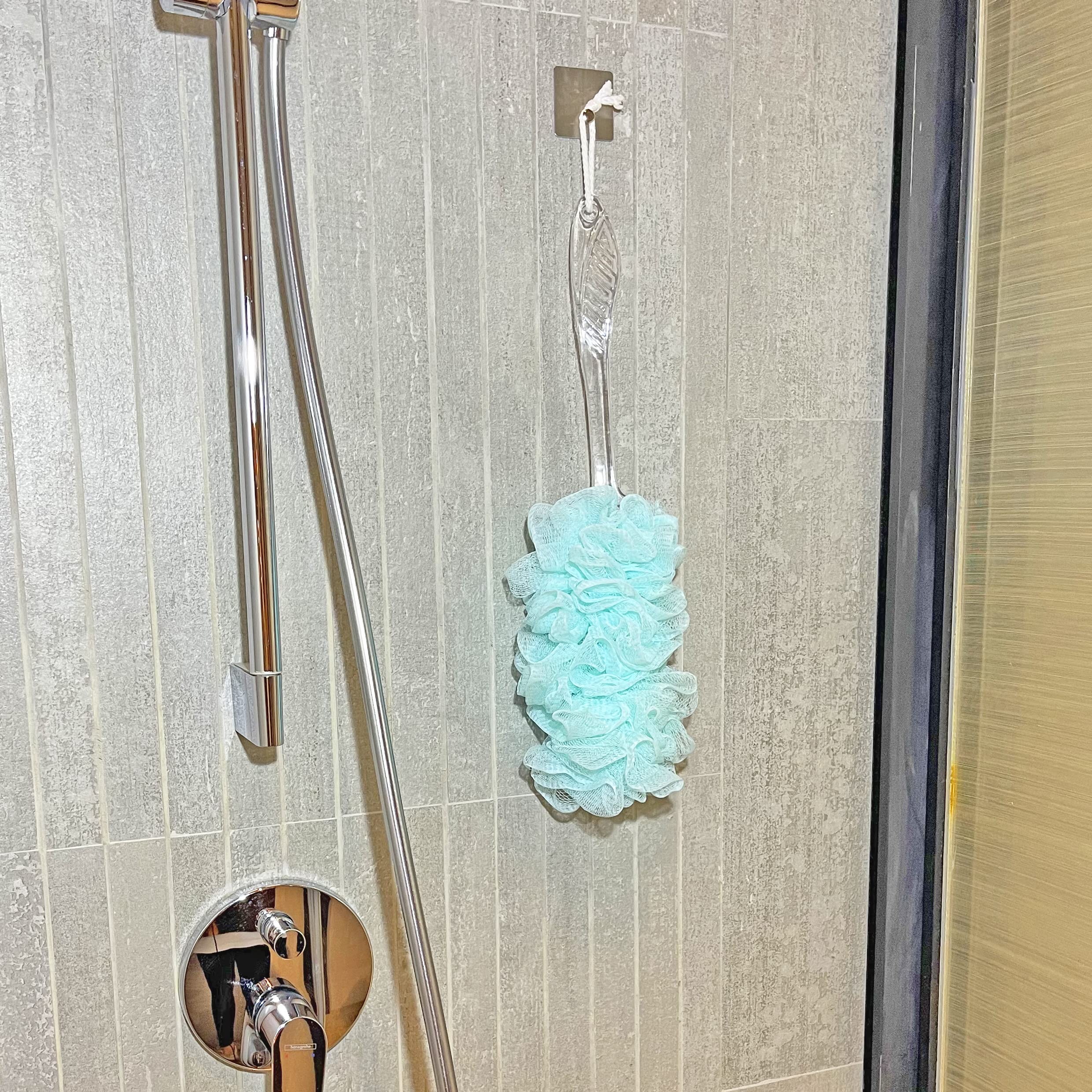 Loofah Szczotka do pleców pod prysznic, długa rączka, miękka nylonowa siatkowa gąbka luffa na patyku, peeling do czyszczenia luffa dla osób starszych, dla mężczyzn i kobiet, 2 szt., zielona