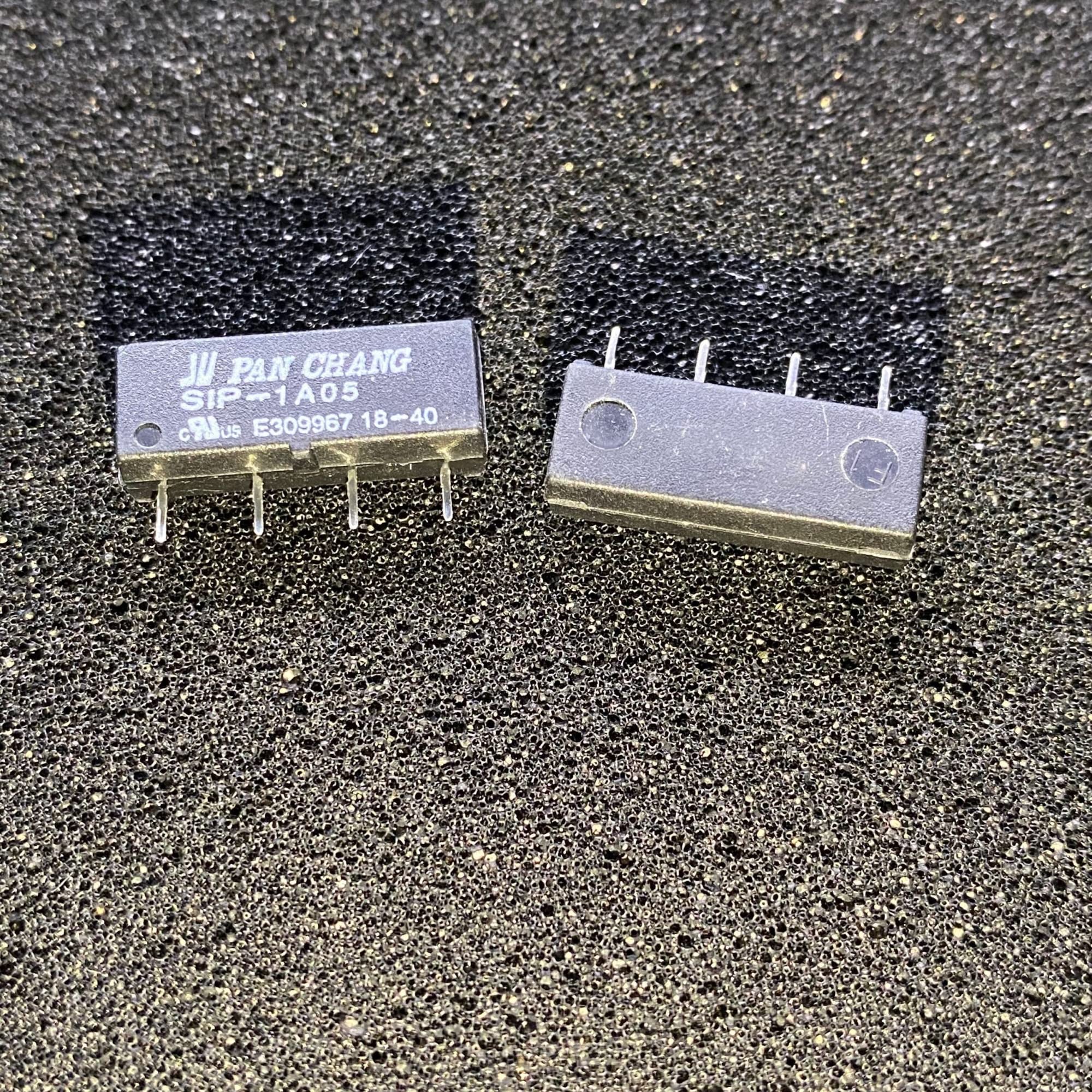 Elektronische Teile 5PC Reed-Relais SIP-1A05 5V Miniatur-4-Pin-Single-Inline-Schließer