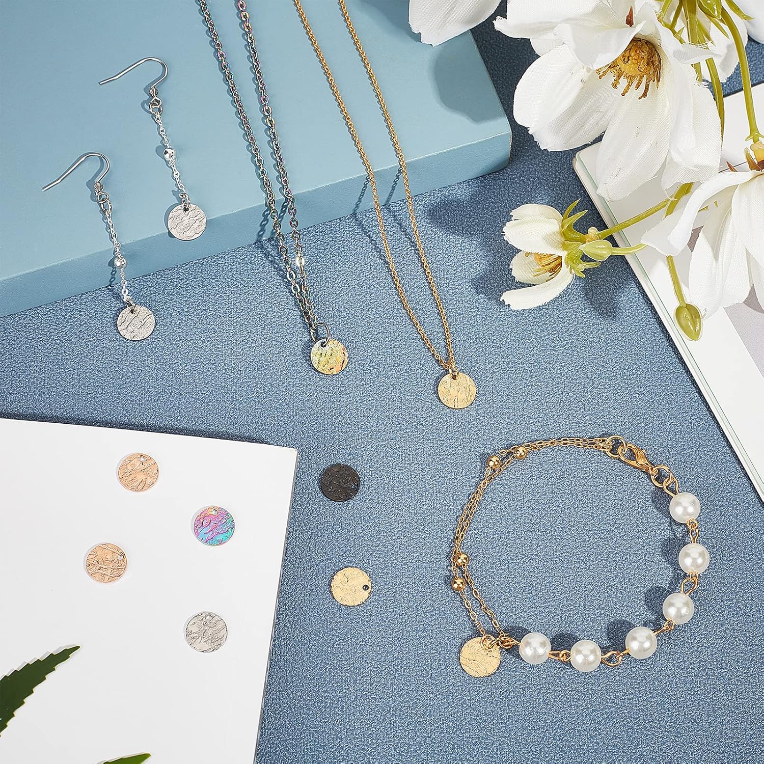 PH PandaHall 50pc 5 Colors 10.5mm Stainless Steel Flat Round Pendants, Blank Message Word Tag Pendants Round Charms with Textured Pattern for Bracelet Earring JewelryGift Making - Image 6