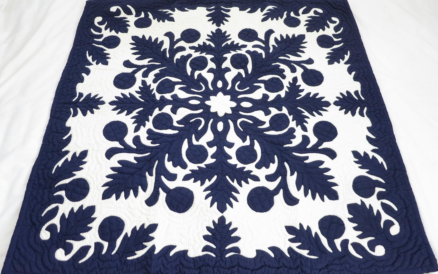Hawaiian Quilt, Wall Hanging, Baby Crib Blanket, 100% Hand Quilted and 100% Hand Appliqued 42"x42"