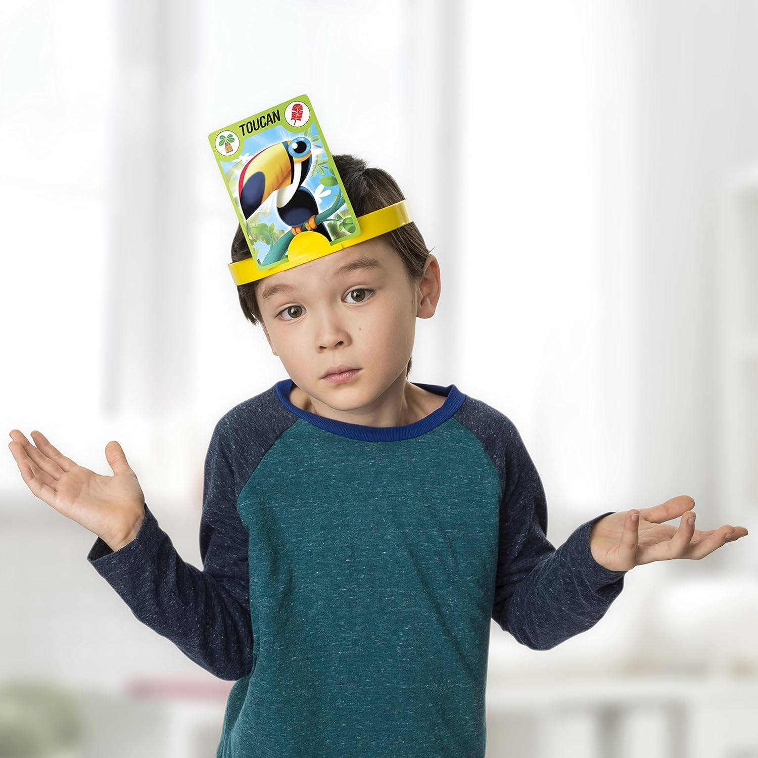 HedBanz – HedBanz Jr. Family Board Game for Kids Age 5 and Up