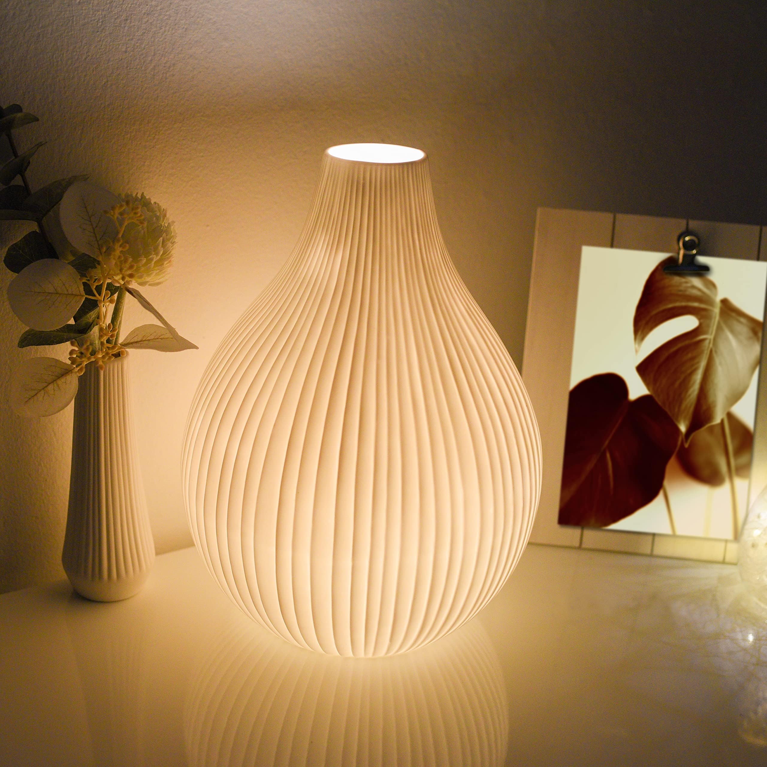 Keramik Tischlampe ink. 6 Watt LED Birne I Dekolampe I Nachttischlampe I Tischleuchte weiß I beleuchtete Deko (Tropfen)
