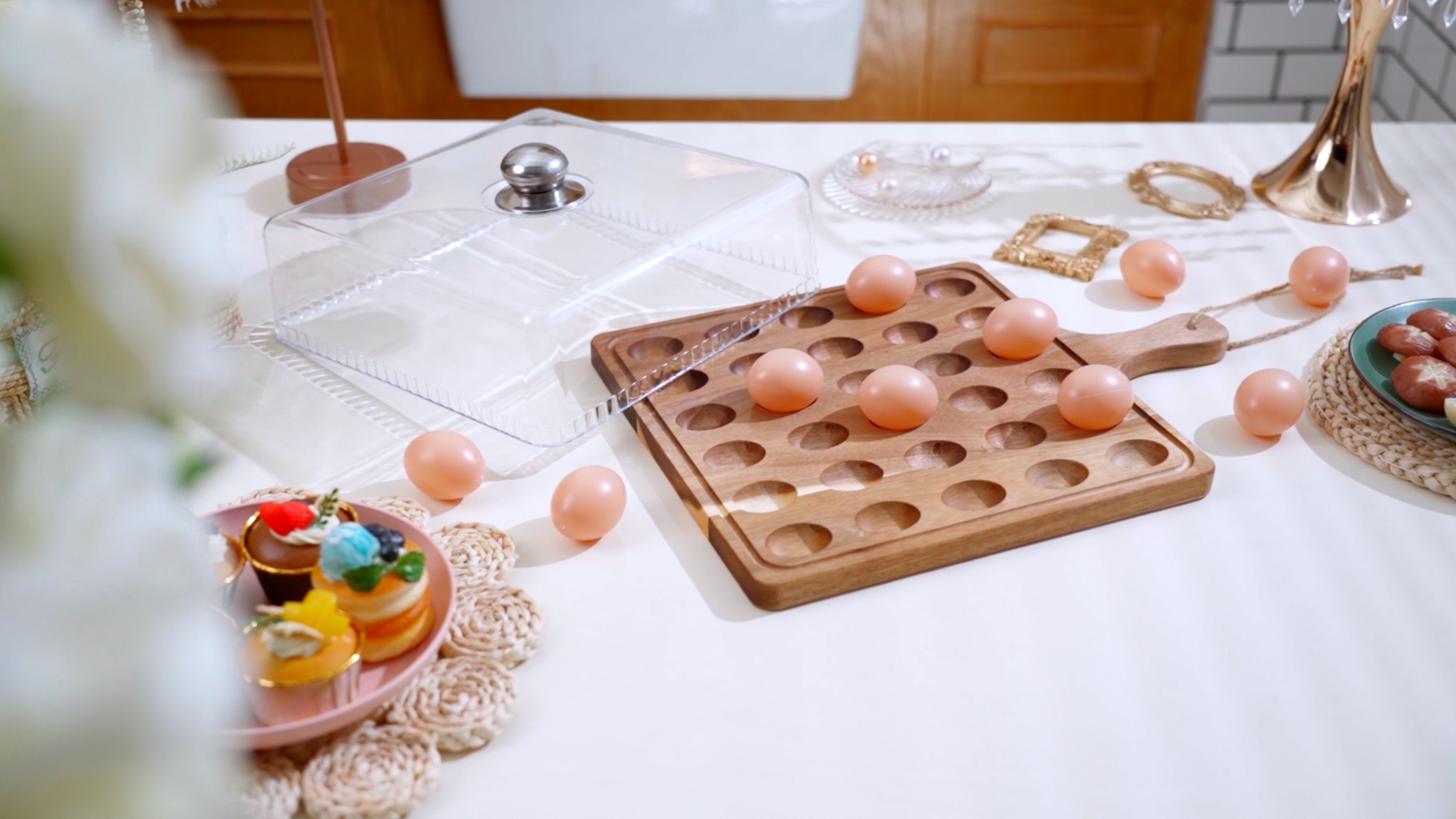 Amazon.com | Vercraft Easter Wooden Deviled Egg Platter with Lid