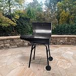 Char-Griller® King-Griller Gambler Grill de charbon et fumeur avec régulateur de fumée, grilles de fonte et plateau latéral, 315 Cuisson carré en noir, modèle E1416