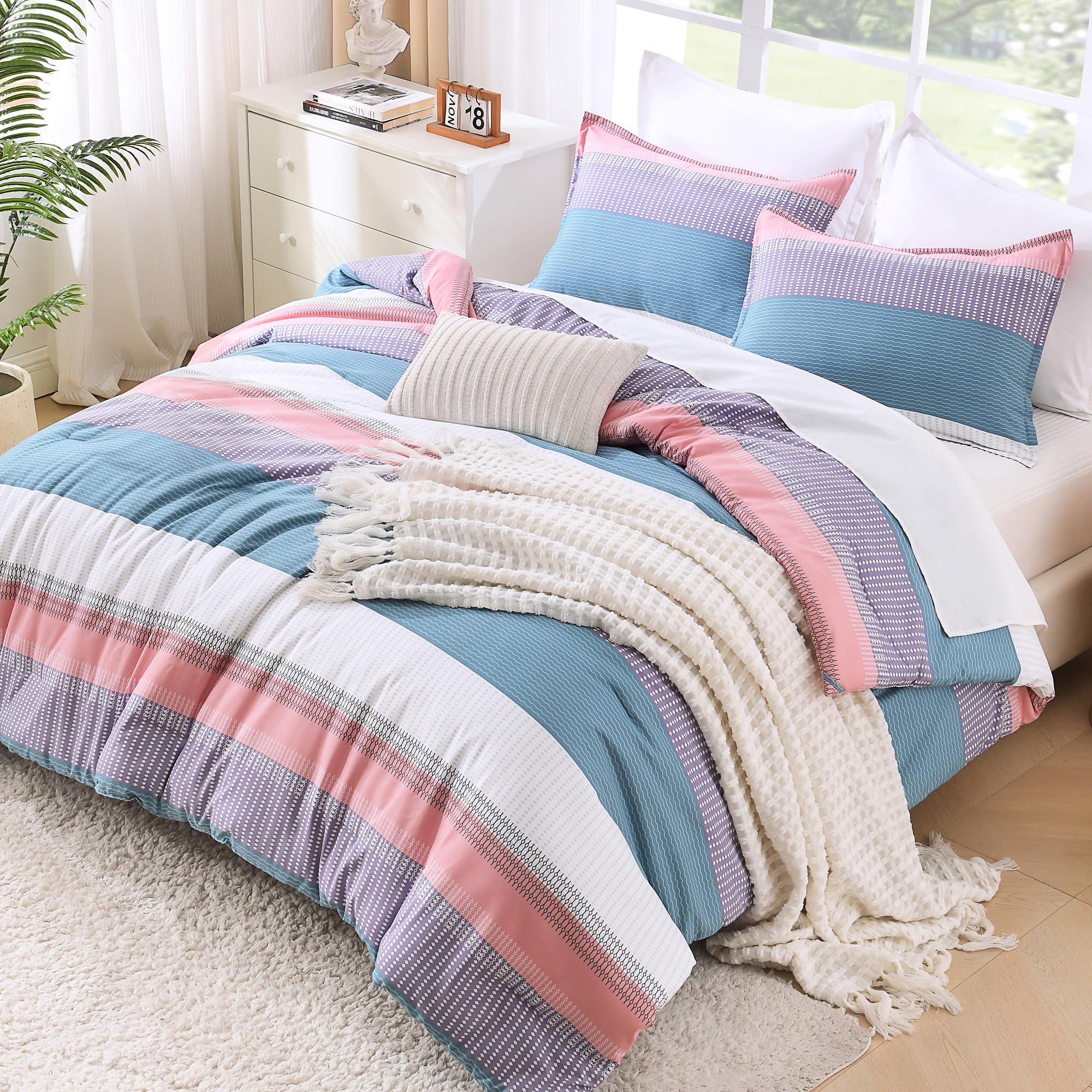 Photo 1 of Litanika Full Comforter Set SeaSault - 3 Pieces Lightweight Fluffy Bedding Comforter Sets, All Season Down Alternative Comforter (1 Comforter, 2 Pillowcases)