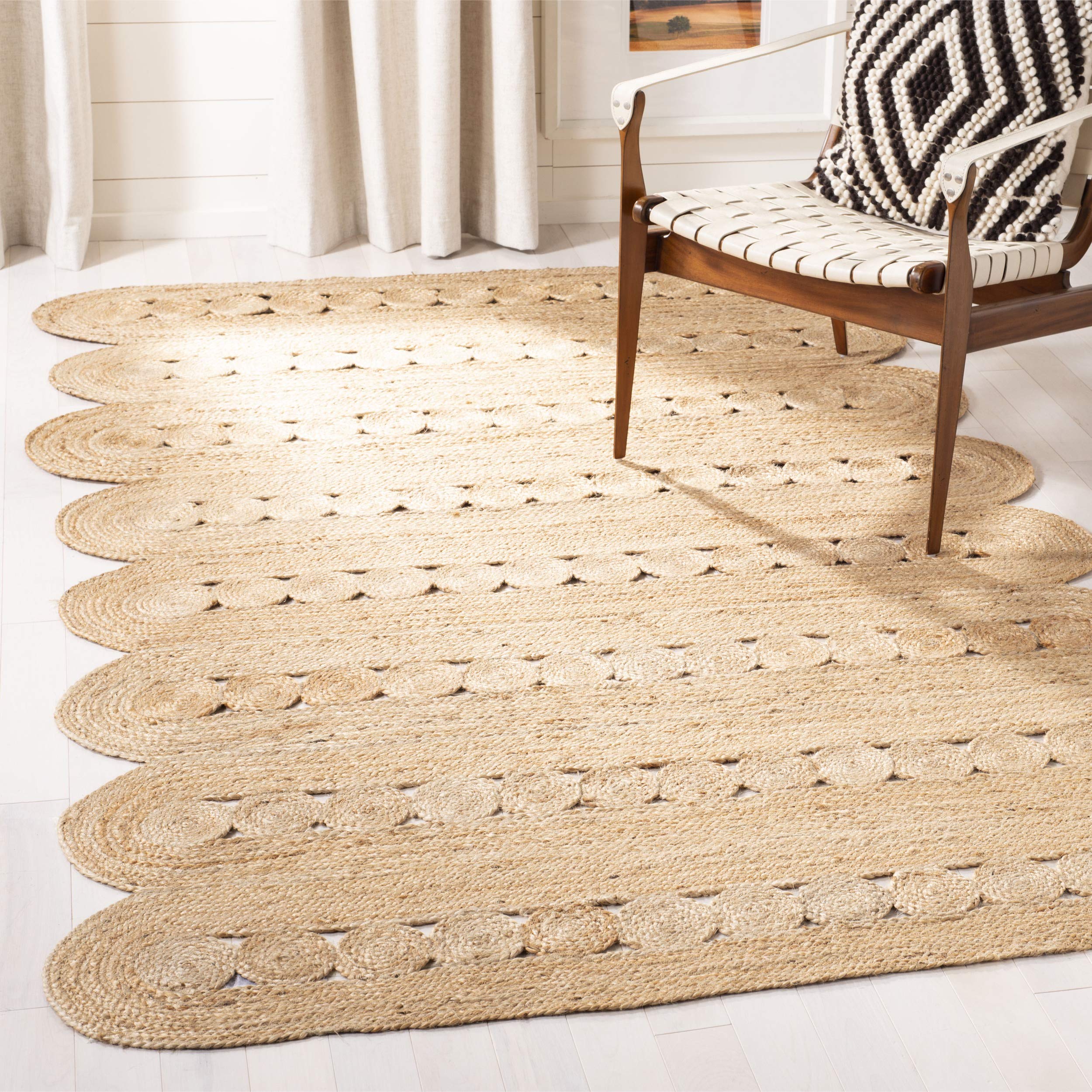 SAFAVIEH Natural Fiber Collection Accent Rug - 4' x 6', Natural, Handmade Farmhouse Rustic Country, Ideal for High Traffic Areas in Entryway, Living Room, Bedroom (NF365B)