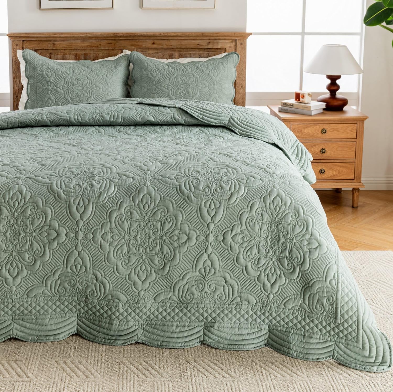 meadow park Embroidered Quilt Set Queen Size - 3 Pieces, Washed Cotton Blend Lightweight Bedspreads with Scallop Edges, Reversible Coverlets Bed Cover All Season Quilts-Green