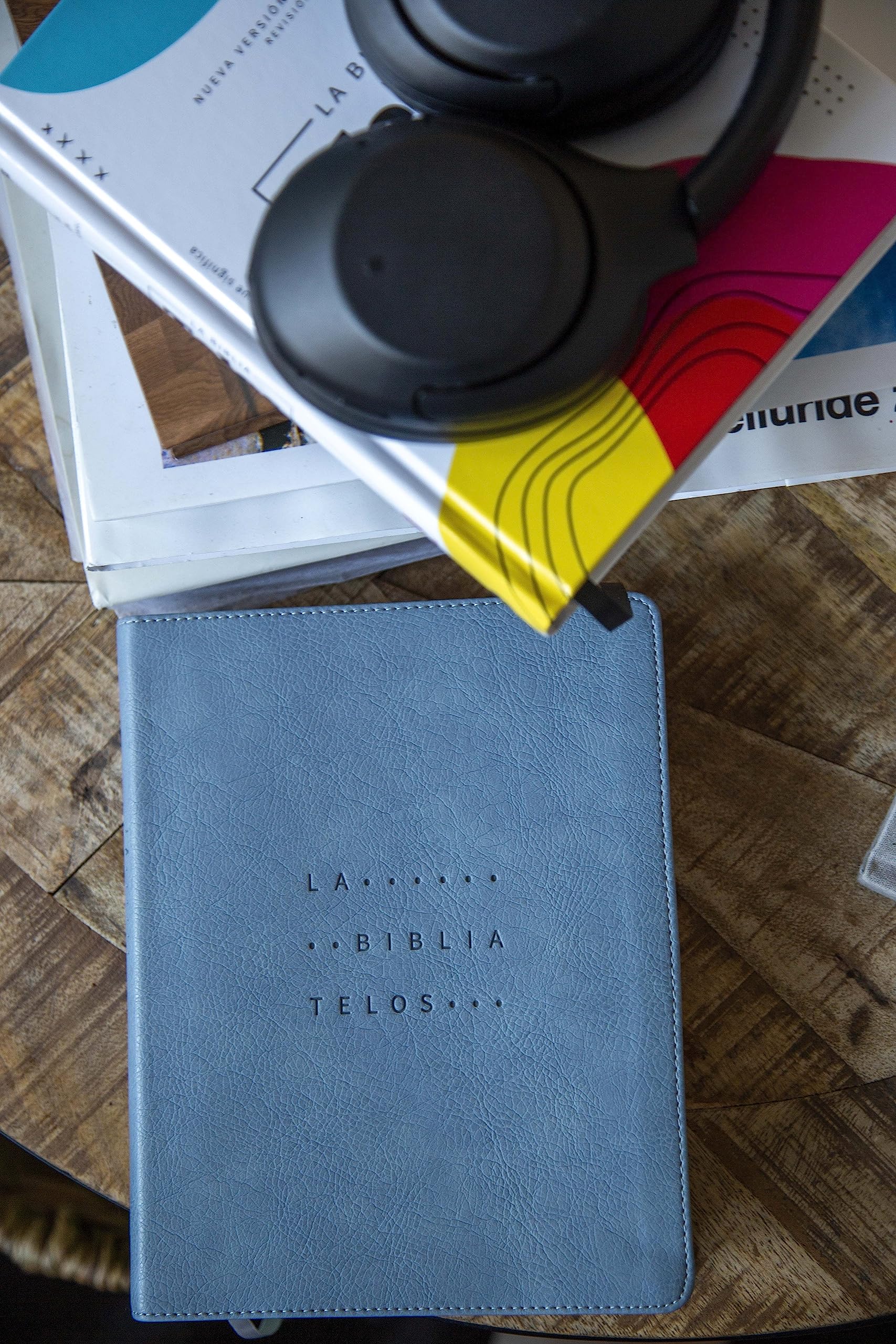 La Biblia Telos para Jóvenes: Nueva Version International, Gris, Leathersoft, Una guía para el estudiante a través de las Escrituras, Comfort Print
