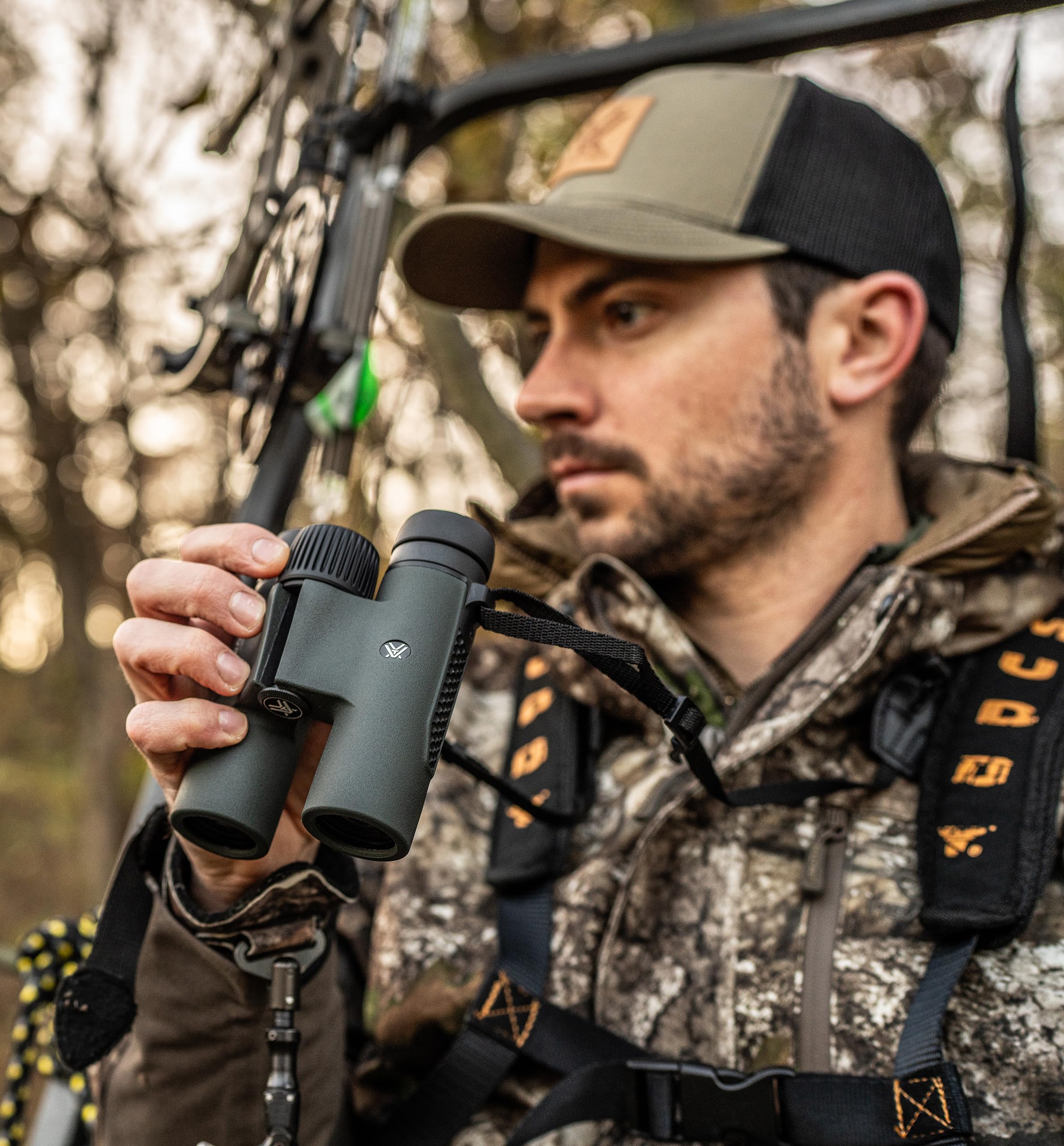Vortex Triumph HD Jumelles 10 x 28 | Optique HD, trépied adaptable, étanche, antibuée, antichoc, étui de transport inclus
