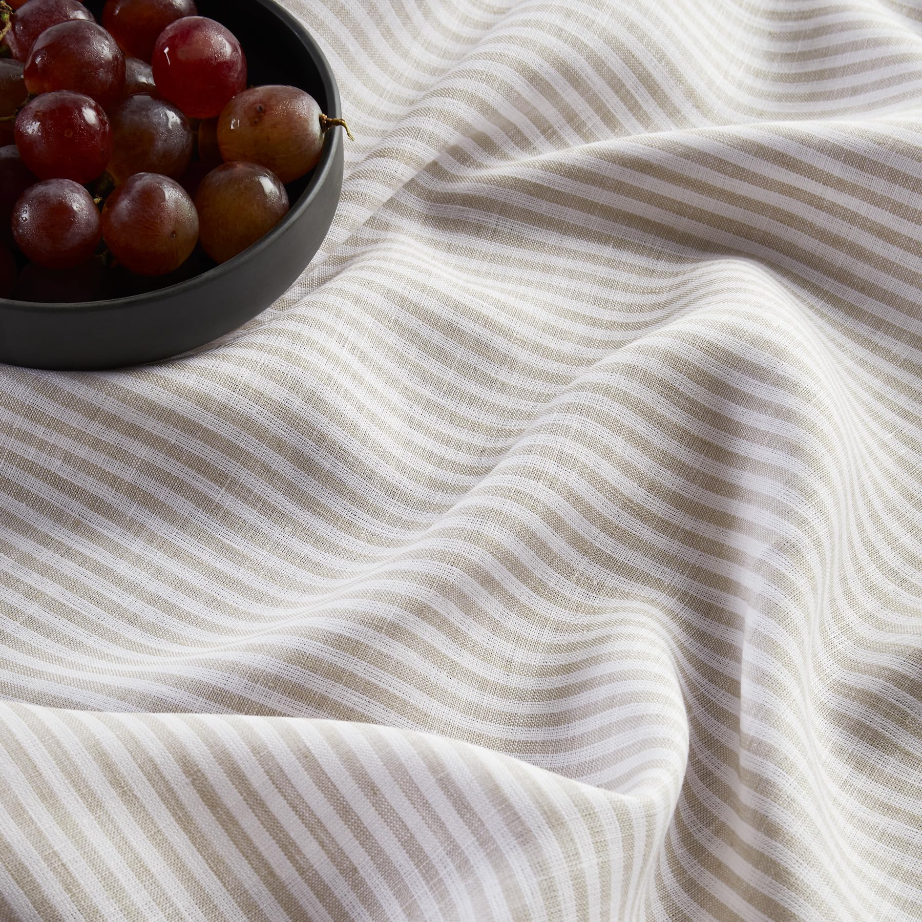Solino Home Camino de mesa de lino de 108 pulgadas de largo, rayas estrechas, 100 % lino puro, natural y blanco, camino de mesa de 14 x 108 pulgadas para comedor, primavera, verano, día de la madre