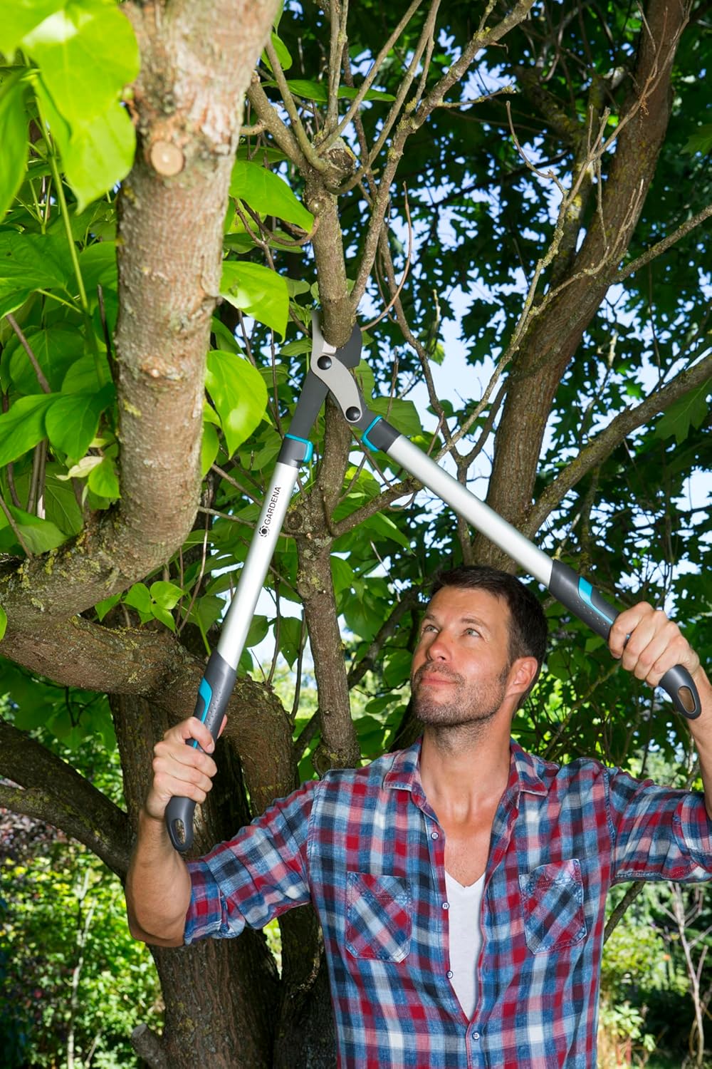 GARDENA (12007) Bypass Loppers Shears - Heavy Duty Steel Blade for Cutting in Garden, Trees, 31" Handle - Pruning Shears Cut up to 1.65" Max Diameter. Made in Germany