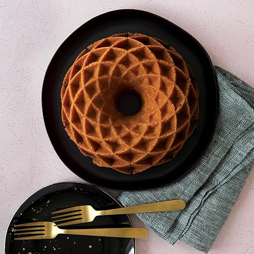 Miniatura 4 de Nordic Ware Jubilee Bundt, 10 tazas, dorado