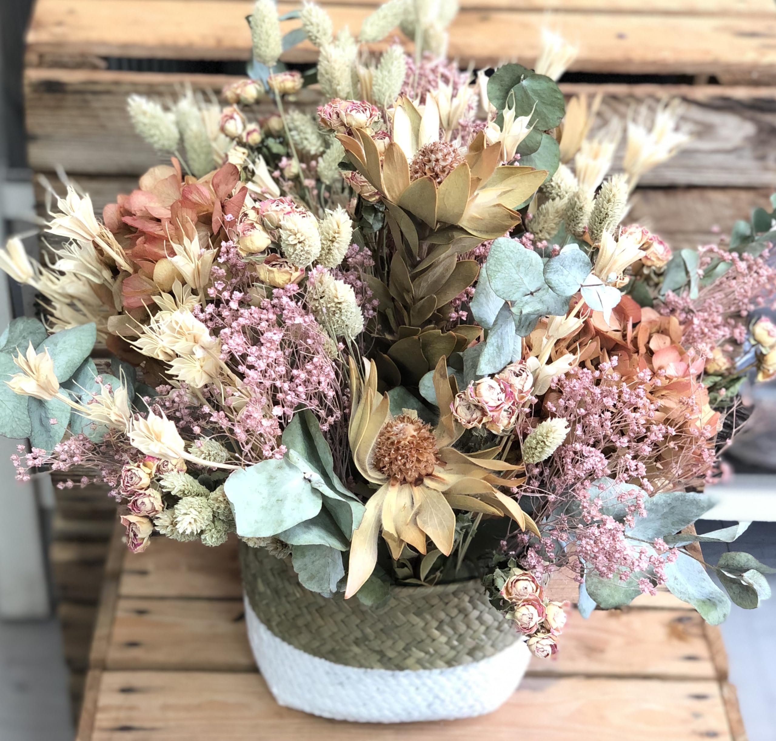 AMBORELLA | Centro de flores secas y preservadas | Entrega Rápida y Cuidada | Con Tarjeta de Dedicatoria Personalizada | Ideal para Regalo Sorpresa | Flores a Domicilio