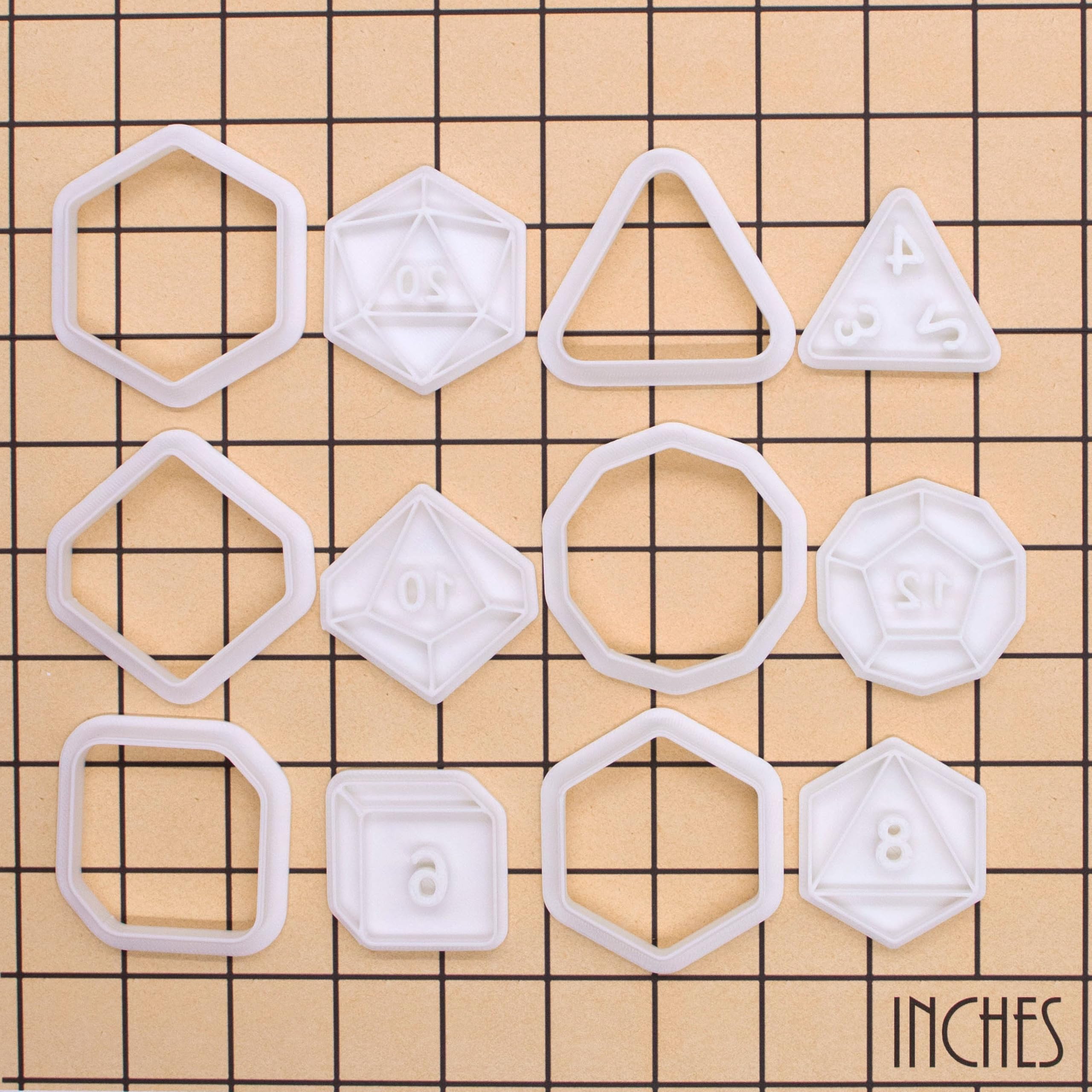 BAKERLOGY 6er Set Mini-Polyeder Würfel Keksausstecher mit Stempeln – Natural 20, D12, D10, D8, D6 & D4 RPG Fondantstempel für Kekse, Cupcakes, Spieleabend, Gamer Geburtstag & Spielleiter Backen