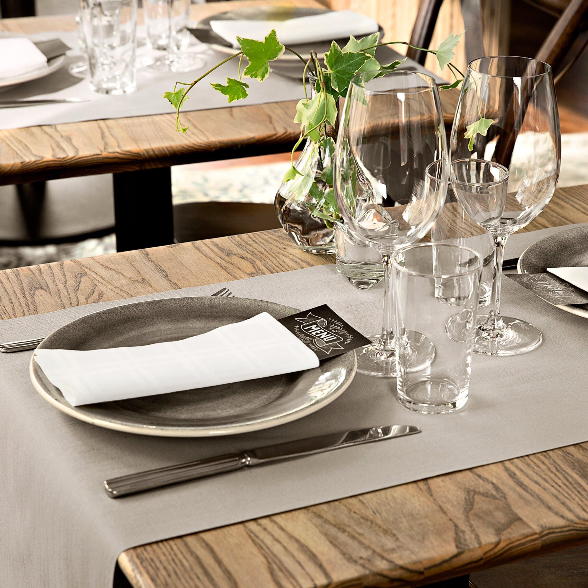 Tork Servilleta Dinner Blanca LinStyle, 1/4 pliegue, 19.5 x 19.5 cm, 14 x 50 servilletas, 509410