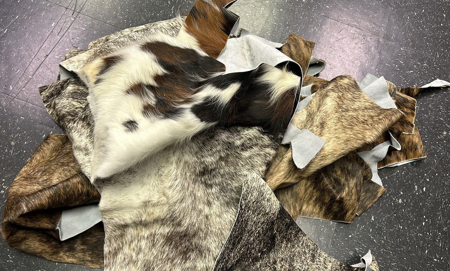 ArtisanCowhides Genuine Hair On Cowhide Scraps Leather Hide Remnant for Tooling/Crafting- Assorted Colors, Shapes & Size - Approx. 2lbs