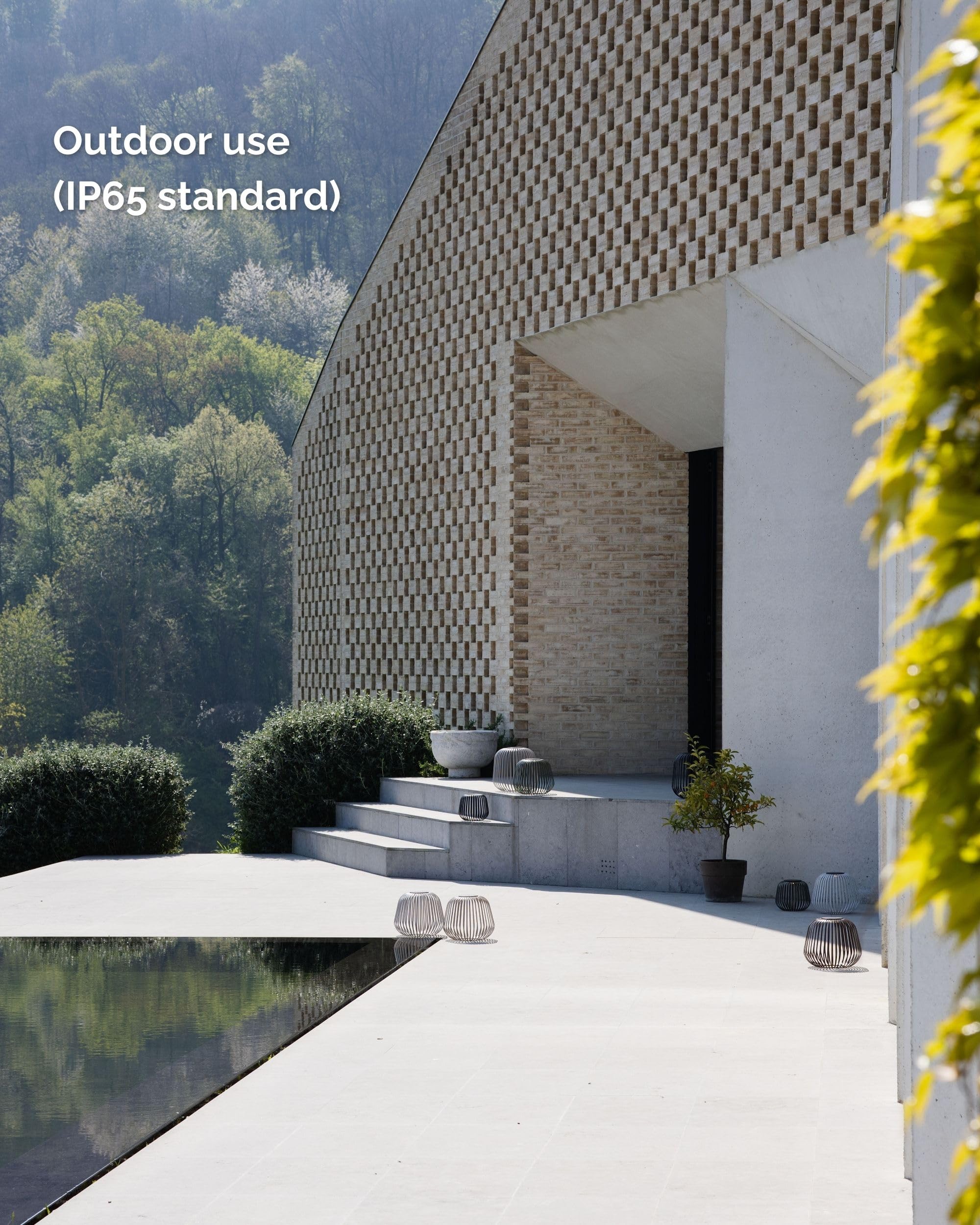 LUUK Studio Modern Solar lamp for Garden Balcony or Terrace, Warm White Light & dimmable Brightness - Image 4