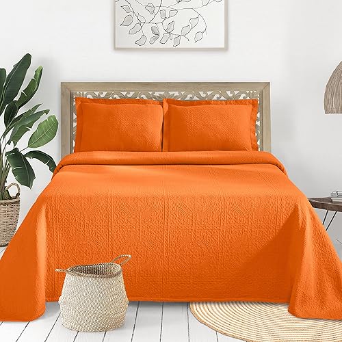 Cubrecama con funda de almohada.