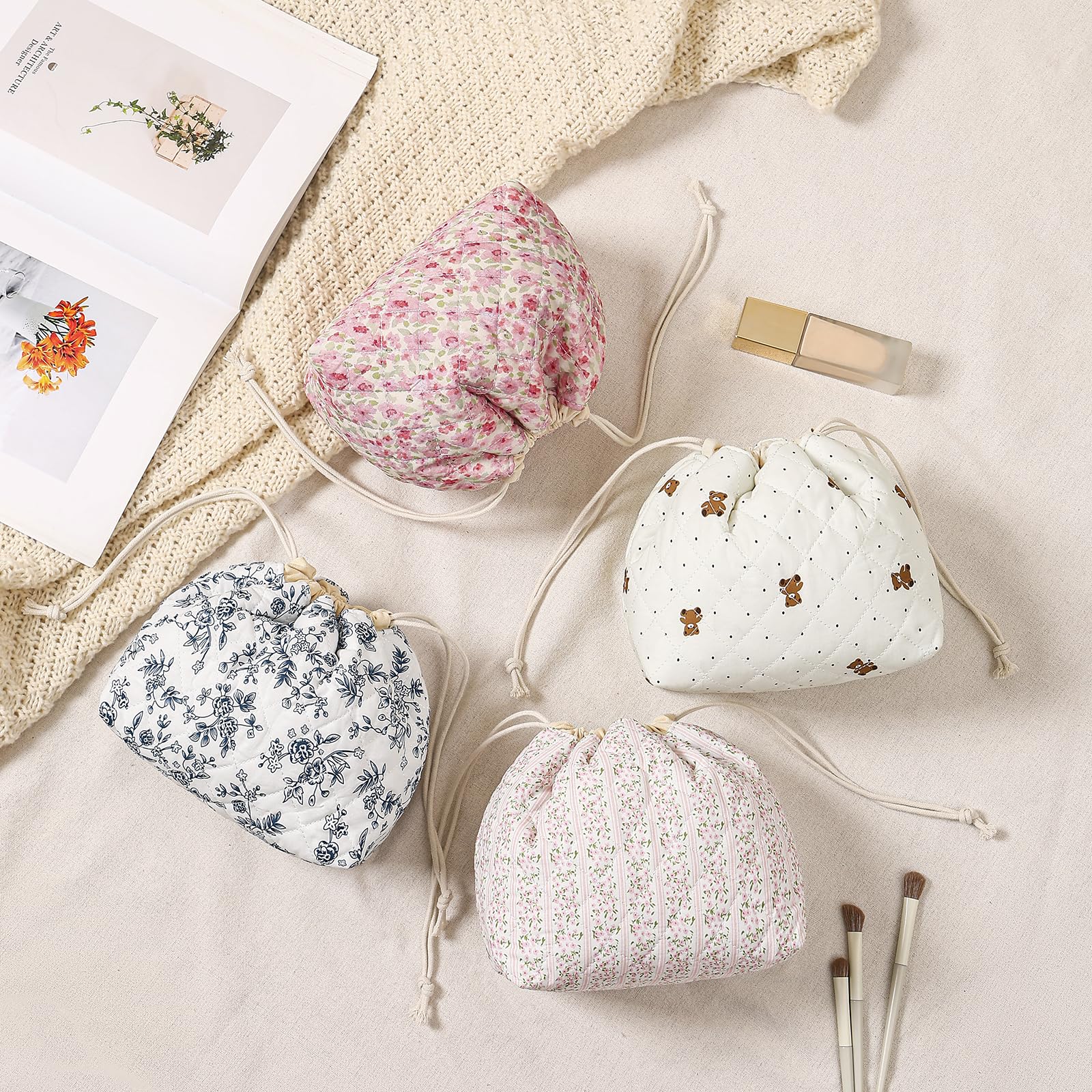 RSRSLEII Kleine Make-up-Tasche aus Baumwolle, gesteppt, mit Kordelzug, süße Kokette-Kosmetiktasche mit Leinenfutter, ästhetische Reise-Kulturbeutel für Geldbörse, Geschenk für Mädchen und Frauen, 03
