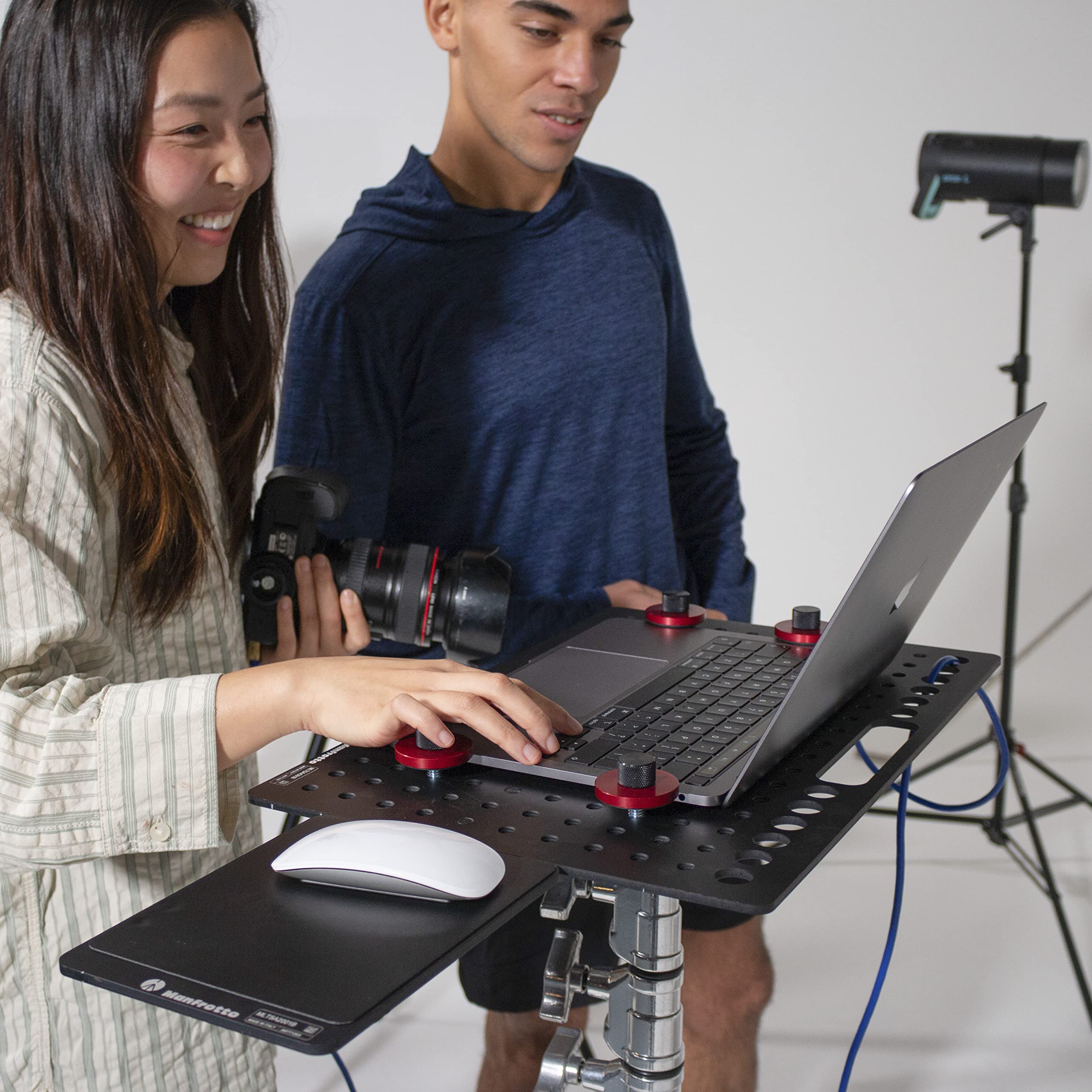 Manfrotto TetherGear MLTSA2001B podkładka pod mysz, akcesoria do uchwytu PC, zewnętrzna podkładka pod mysz do lekkiego aluminiowego uchwytu na laptopa, konfiguracja lewa lub prawostronna, 32 cm x 15