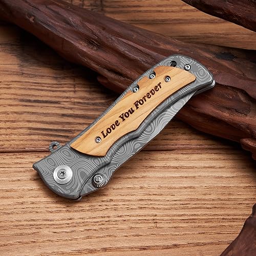 Vista 16 de Cuchillo plegable grabado personalizado para novio, marido, papá, hijo, cuchillos personalizados para hombres, camping, pesca, caza con clip