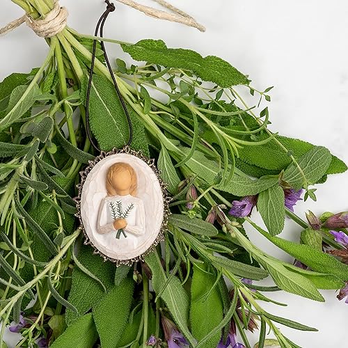 Vista 4 de Willow Tree Adorno con bordes de metal, esculpido pintado a mano en relieve