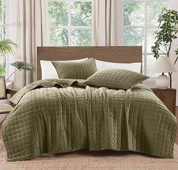 Brooklyn Loom Matte Cotton Velvet Wavy Square 2 Piece Green Twin/Twin XL Quilt Set