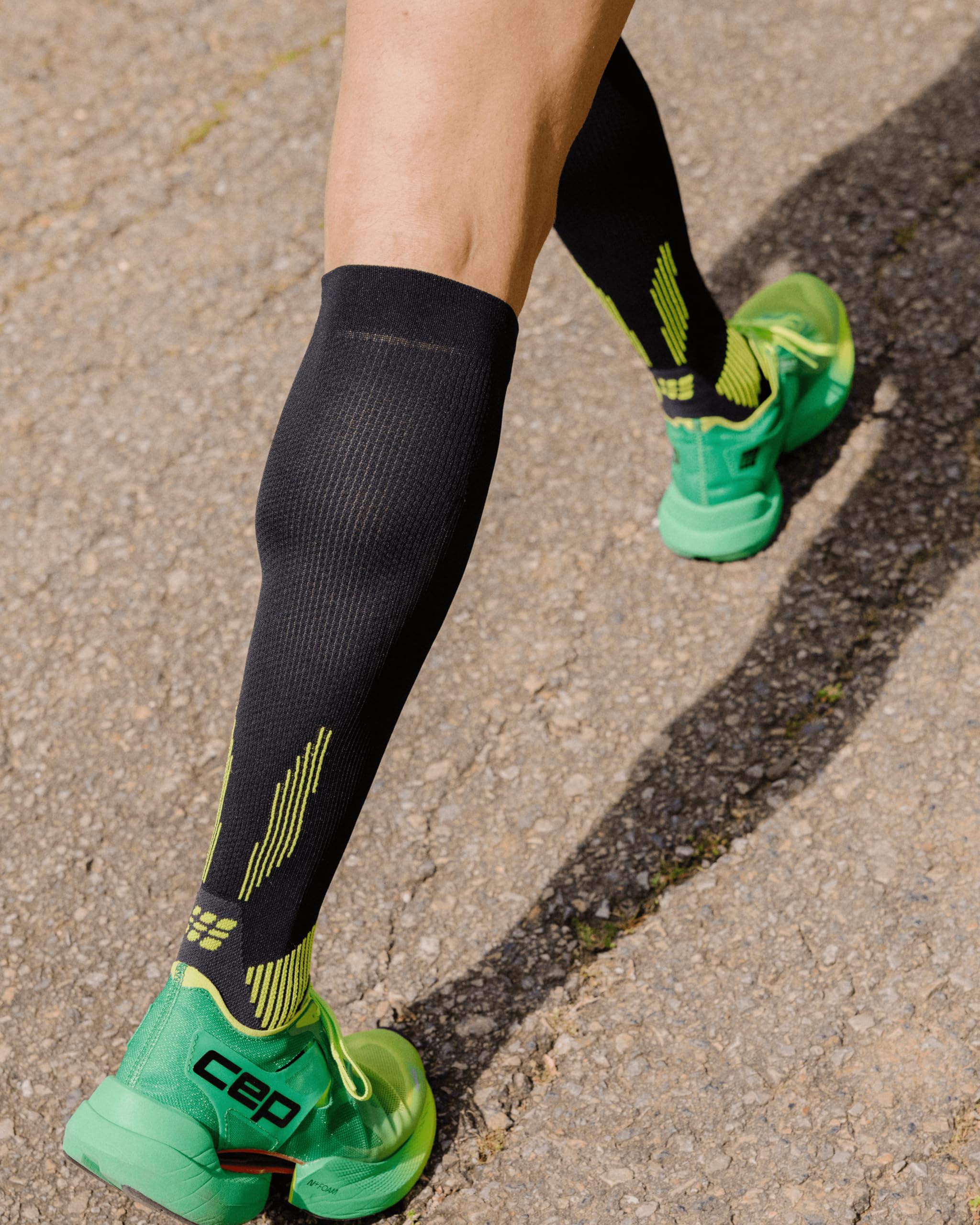 CEP CORE 5.0 TALL – Kompressionsstrümpfe Damen für lange Läufe – Kompressionssocken mit Air-Channels & verstärkten Zonen – laufsocken kompression damen für Regeneration & stabilen Halt