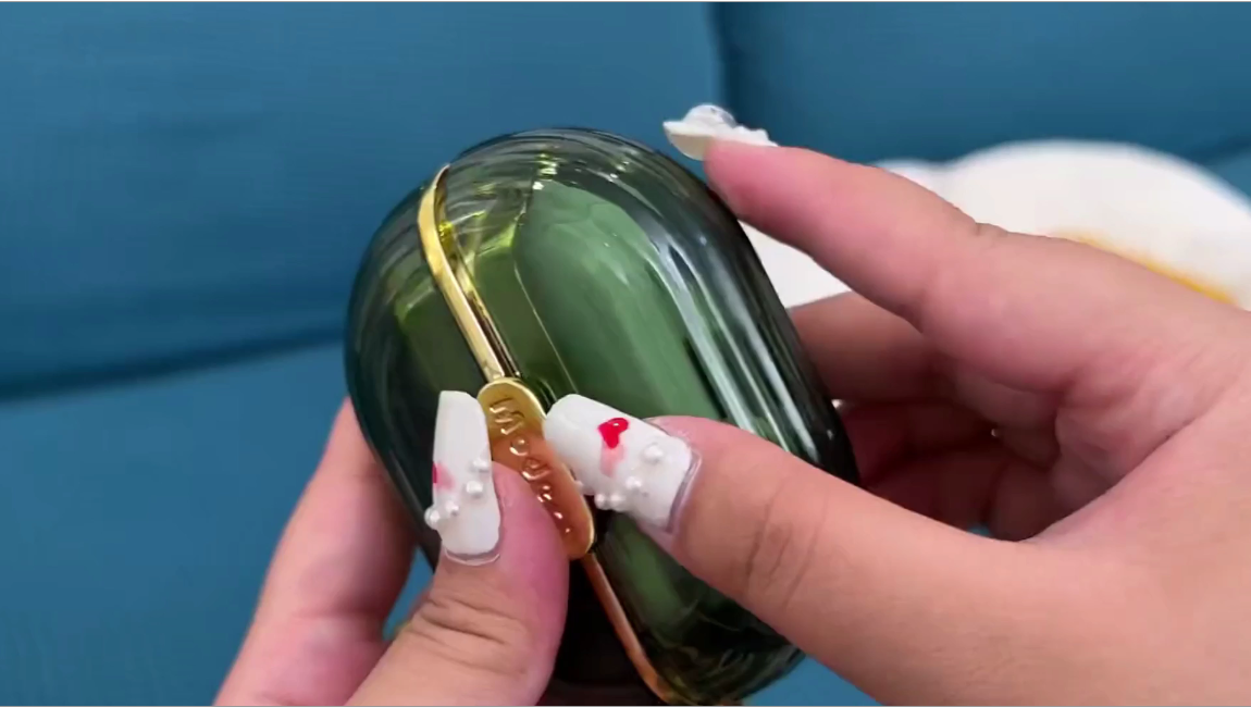 Double-Sided Travel Portable Lint Roller with Hand Strap on Amazon Live