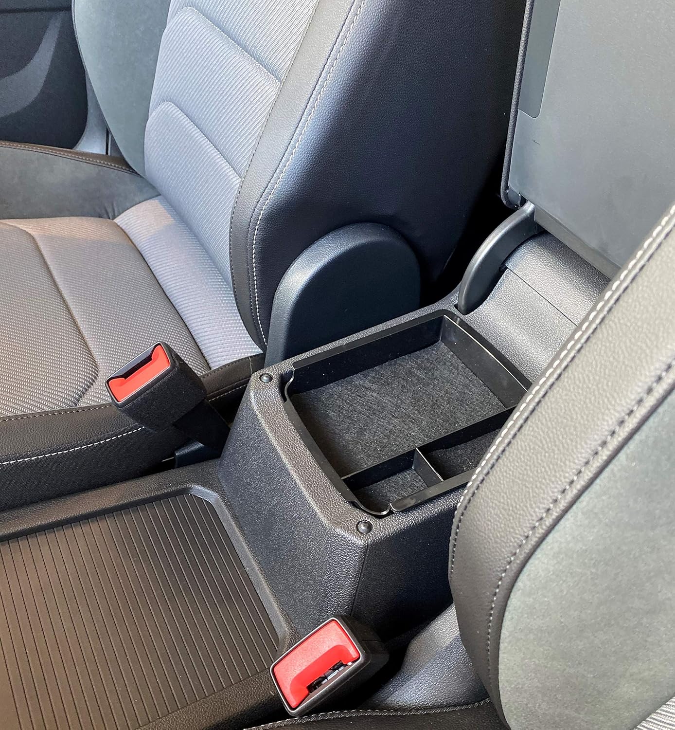 Shazzy Car Accessories V W Tiguan 2017 2018 2019 2020 tray center