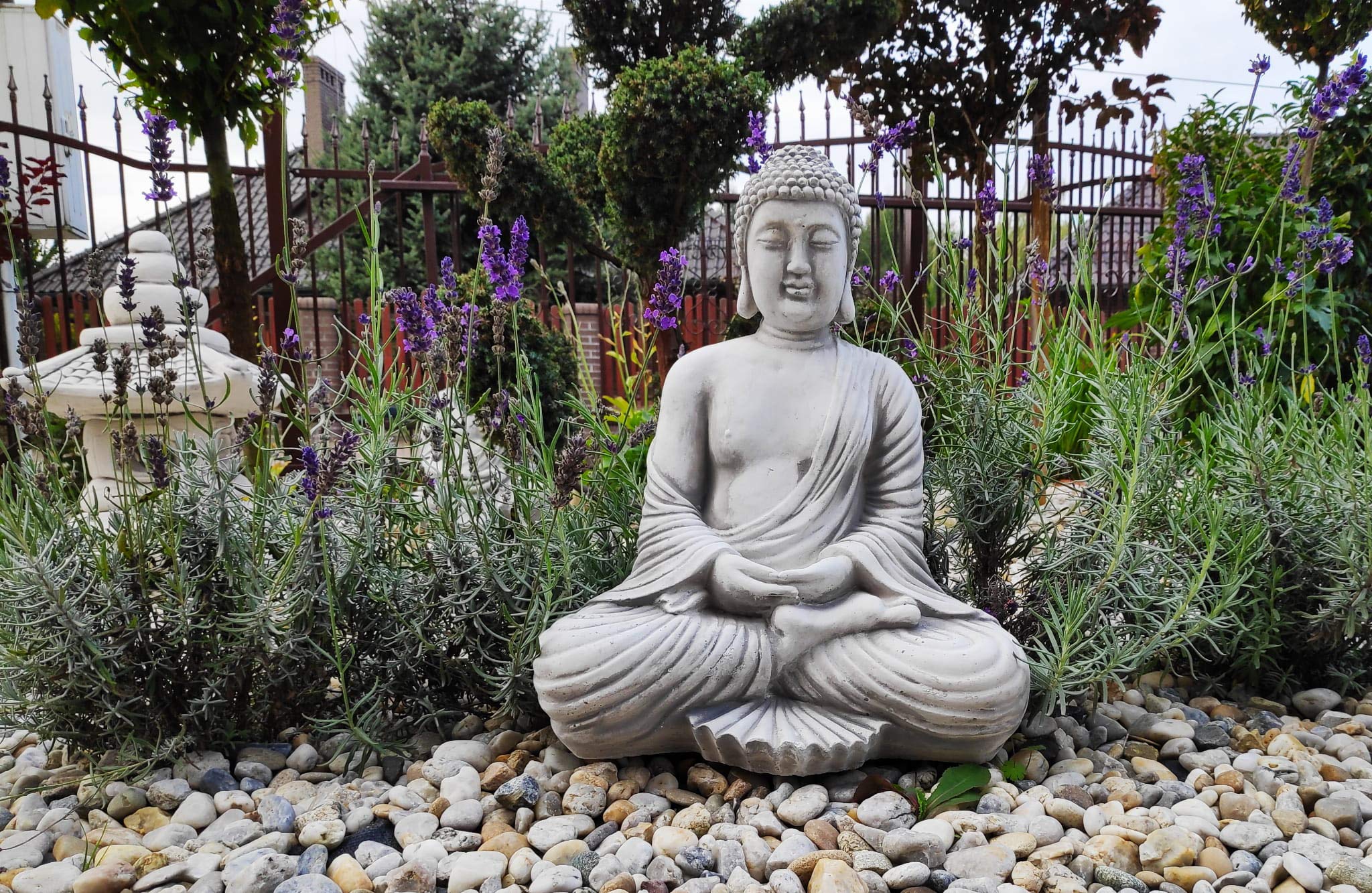 Statue de décoration d'ornement de Jardin - Bouddha méditant Kothu-in en Pierre de Fonte