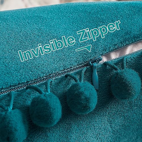 Miniatura 4 de Top Finel juego de 2fundas de almohada decorativas con pompones, de terciopelo suave, lisas, para el sofá y la cama, 20 x 20pulgadas, verde azulado