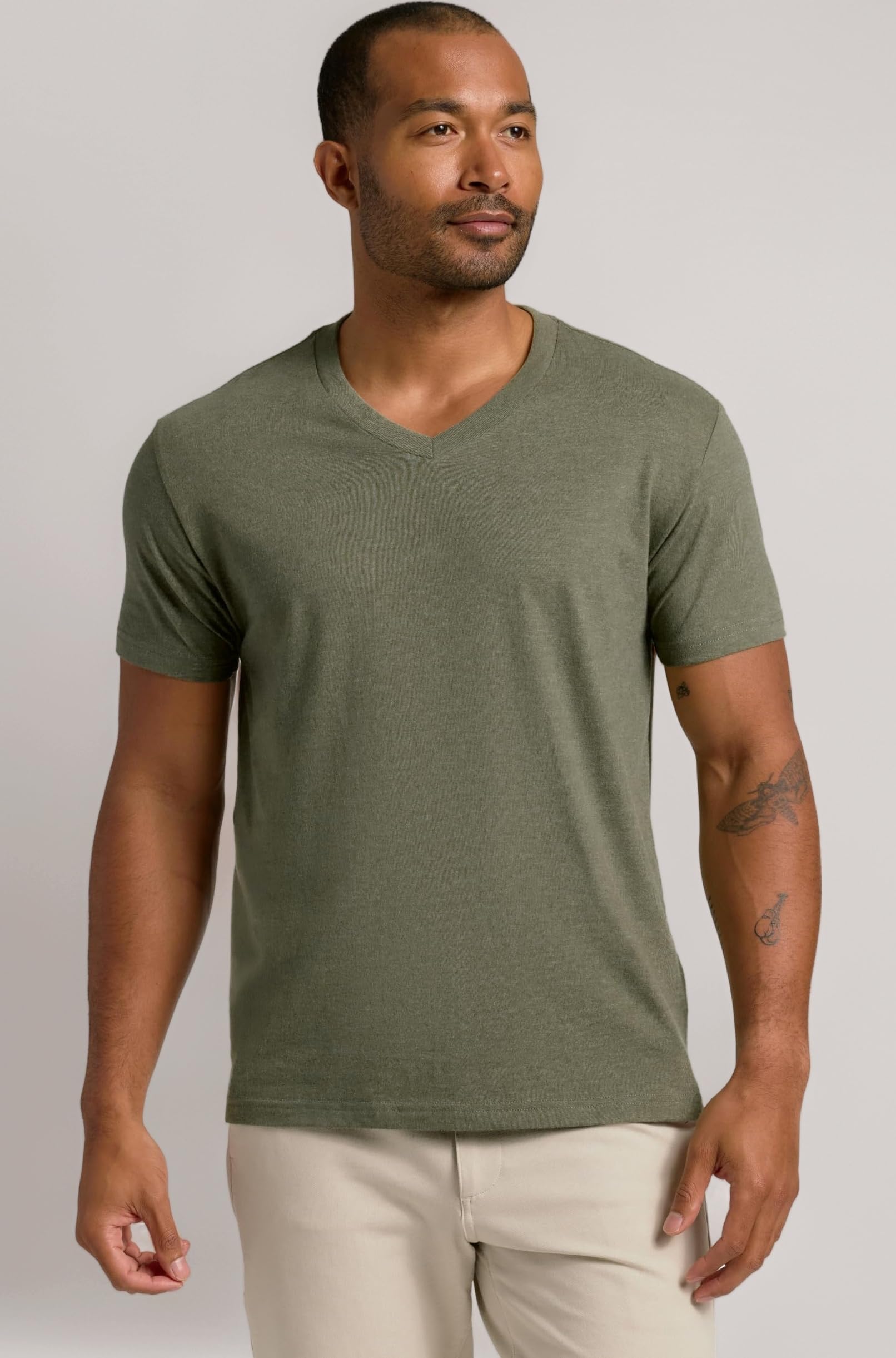 True Classic Mens V Neck T Shirts – Cotton V Neck Shirts for Men, V-Neck Mens T-Shirts and Undershirts for Men Pack/Singles