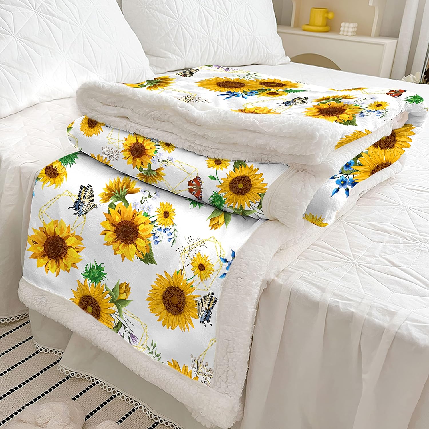 Sunflower Sherpa Throw Blanket - Soft Warm Dual-Sided Milk Fleece Floral Blanket for Couch Sofa Bed - Yellow Farmhouse Home Decor, Cozy Gifts for Women Mom Grandma, 50" x 60" - Image 4