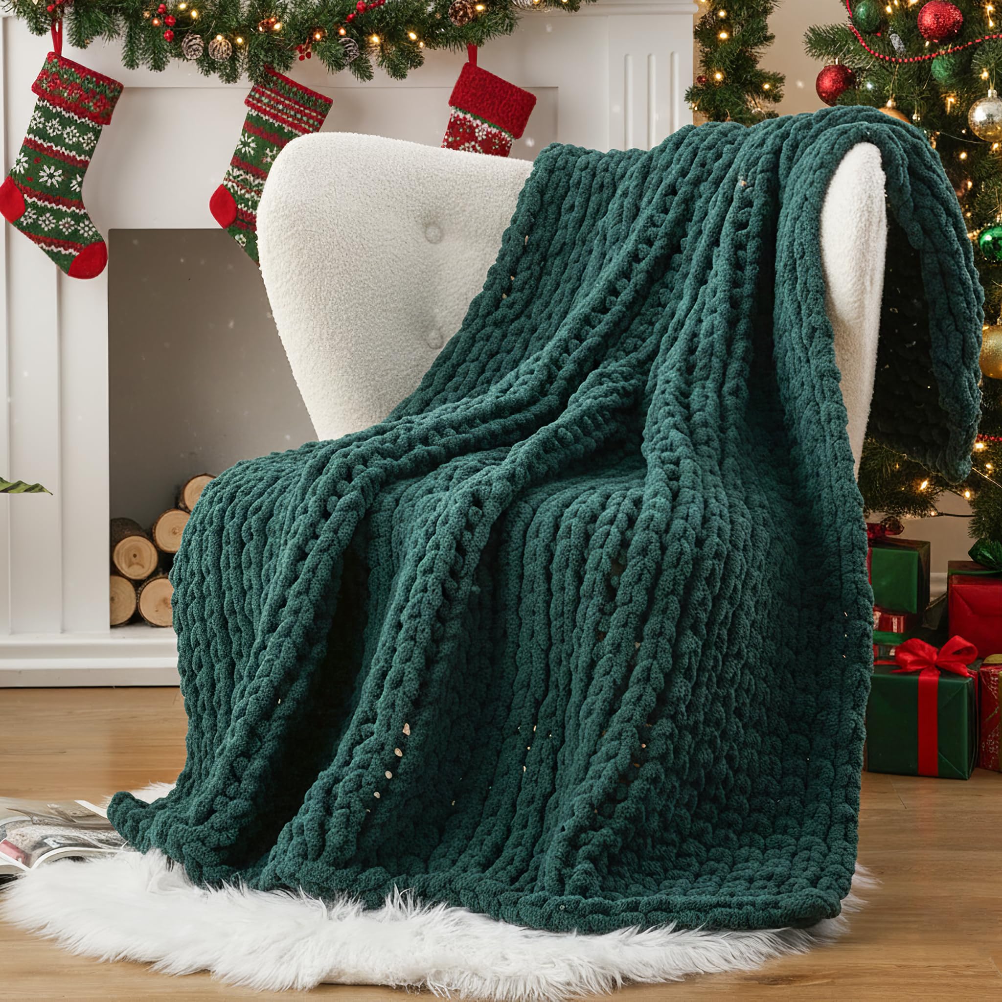 Battilo Chunky Knit Blanket Throw, Christmas Knitted Throw Green 125x150cm