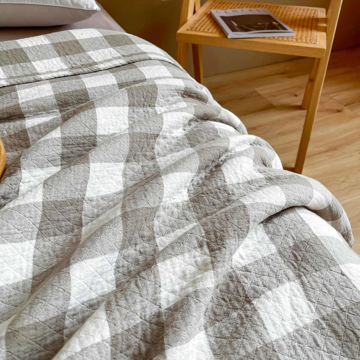 Throw Blankets Flannel Blanket with Checkerboard Grid Pattern Soft Throw Blanket for Couch, Bed, Sofa Luxurious Warm and Cozy for All Seasons (Grey, 80"x90")