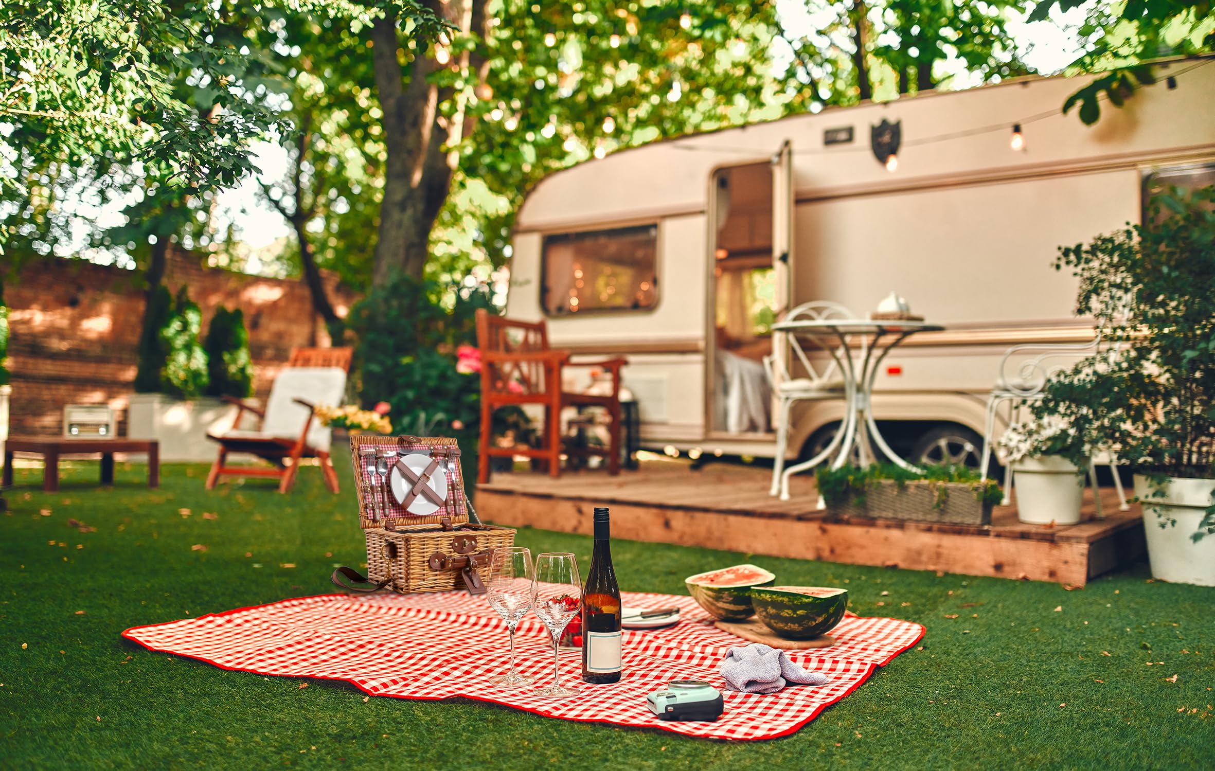 Cestino da picnic in vimini per 2 Persone con tracolla rimovibile, scomparto frigo e accessori inclusi | ROSSO