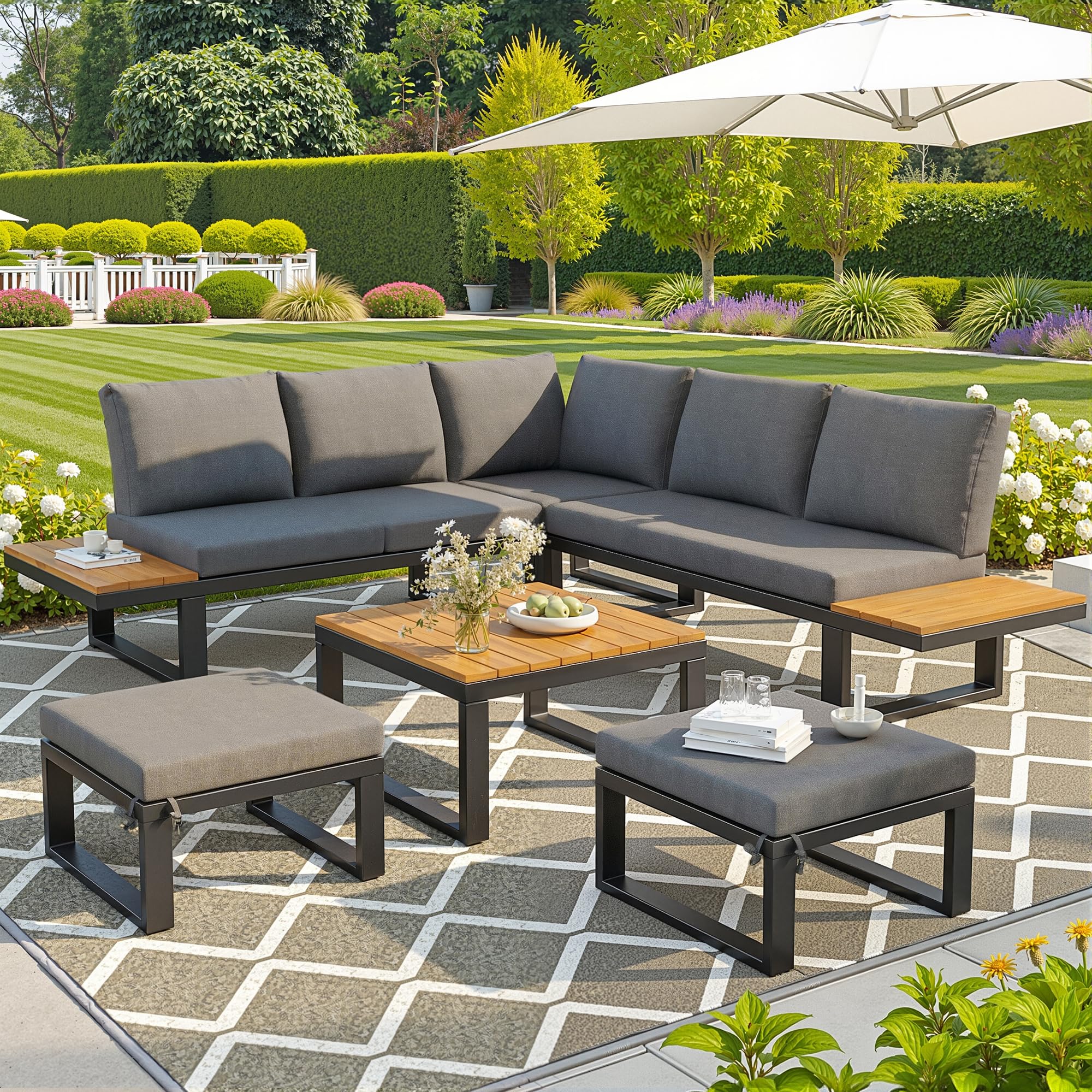 Kebnor Juego de salón de jardín de 6 piezas con respaldo ajustable, sofá esquinero con mesa de café y taburetes, estructura de acero resistente a la intemperie, cojines de asiento en gris/beige, para