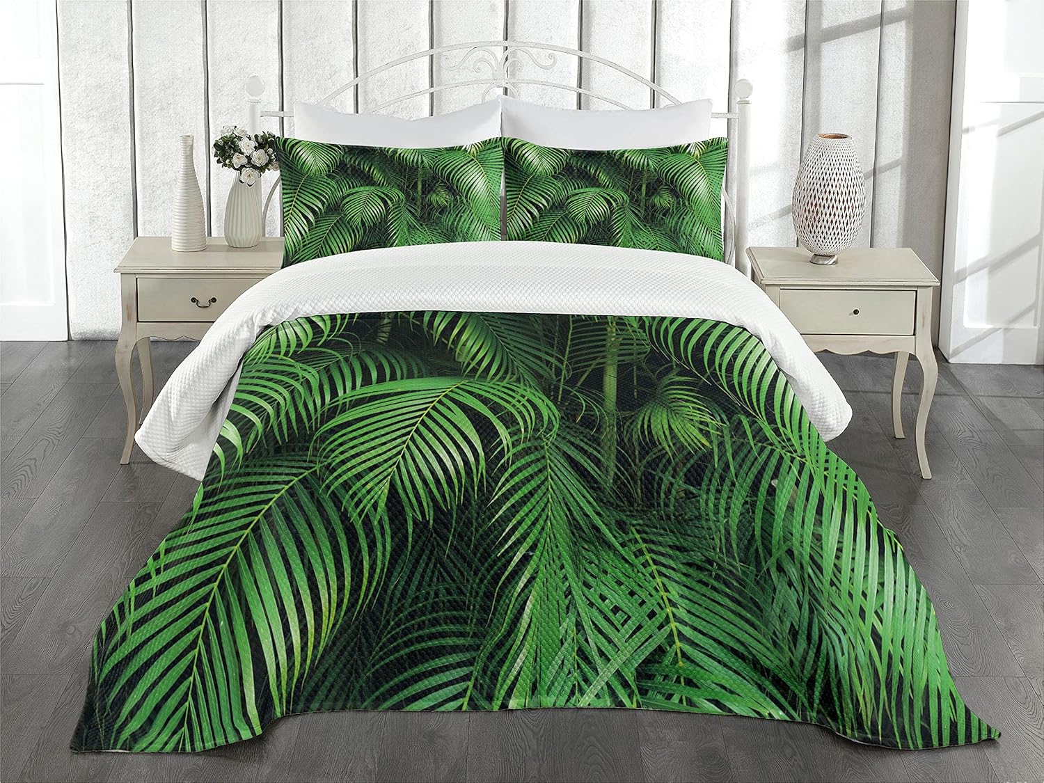 Lunarable Green Bedspread, Tropical Exotic Palm Tree Leaves Branches Botanical Photo Jungle Garden Nature Eco Theme, Decorative Quilted 3 Piece Coverlet Set with 2 Pillow Shams, Queen Size, Lime Green Queen Lime Green
