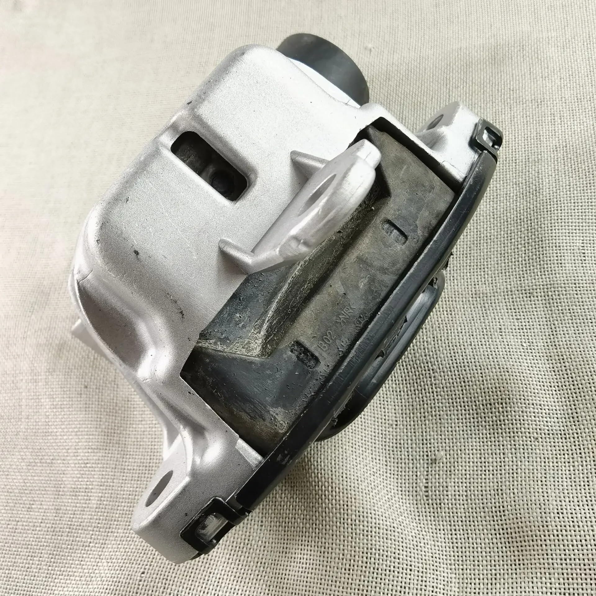 Łożysko silnika do Chevrolet Sonic 2012-2018 1,4 l 1,8 l 95870474 95133816 95161259 prawe łożysko silnika, łożysko przekładni