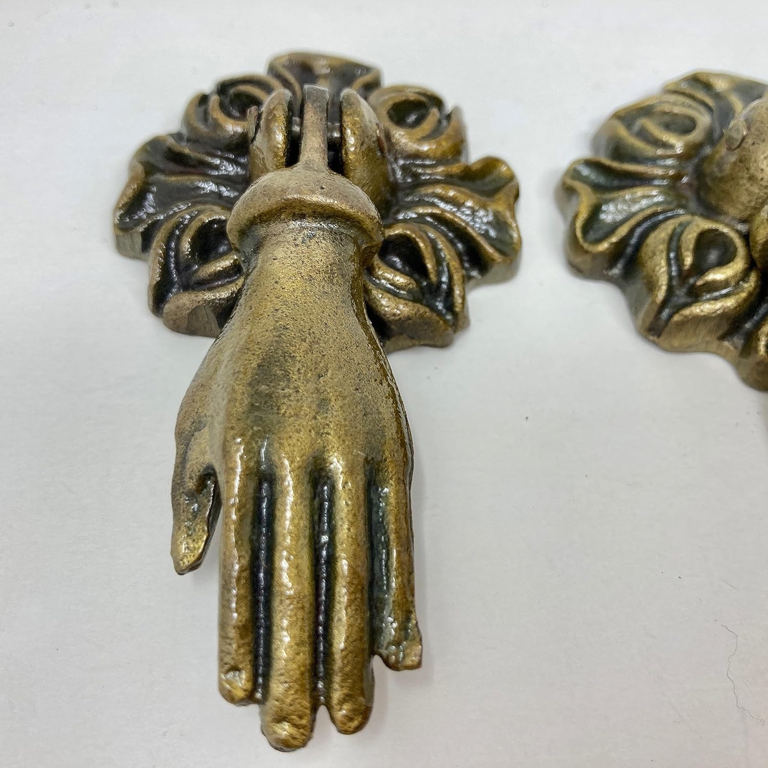 Victorian Style Pair (x 2) Vintage Hands Iron Drawer Pulls, French Chic, Cabinet Door Handle, Door Knob (Antique Brass)