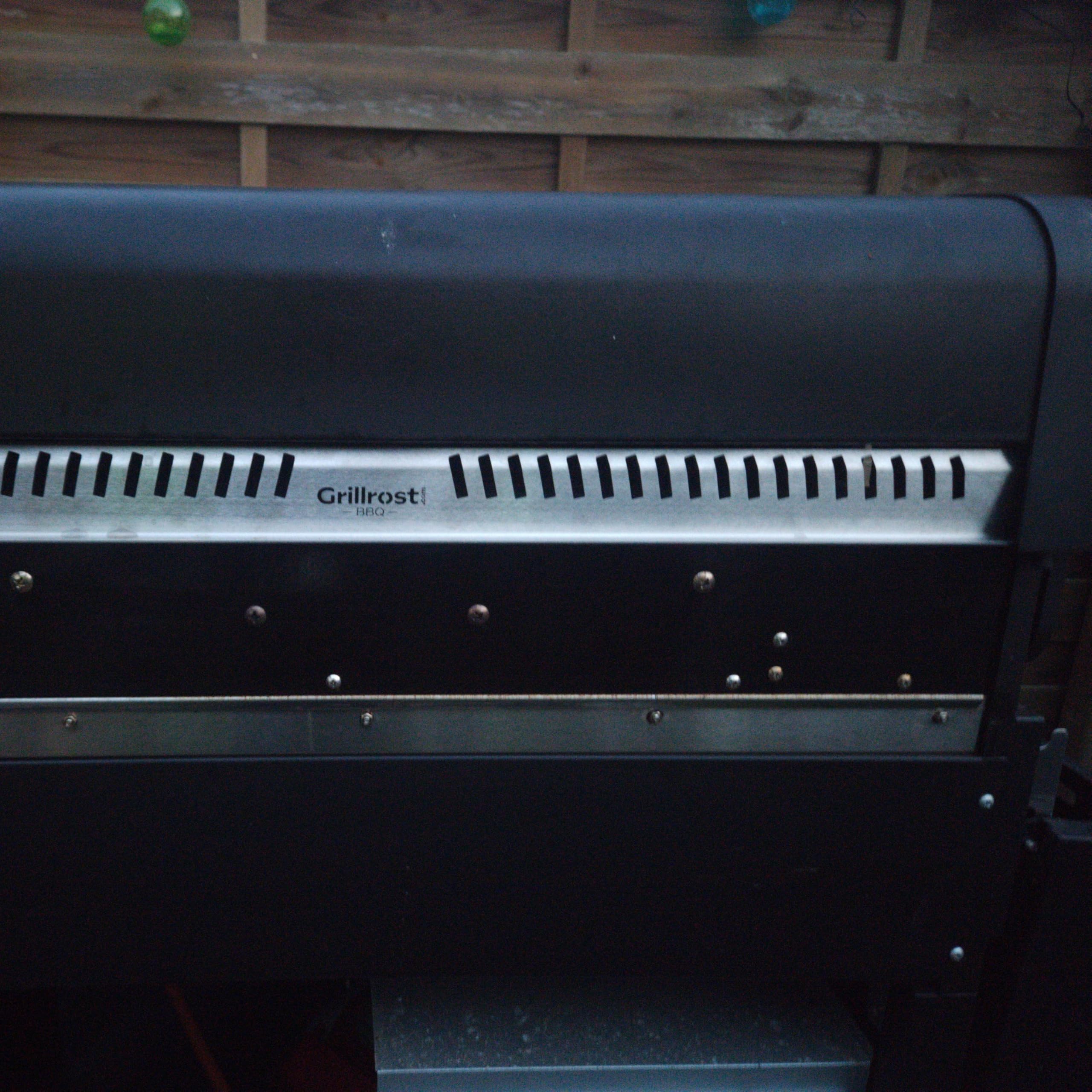 Grillrost.com Das Original Windabweiser Monroe Pro 4 - Weniger Hitzeverlust und weniger Gasverbrauch!