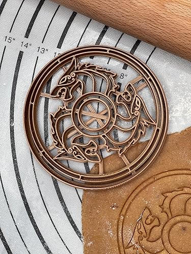 Miniatura 9 de Cortador y molde de galletas Red Wolf Fenrir Viking Shield de 4 pulgadas producido por 3D Kitchen Art