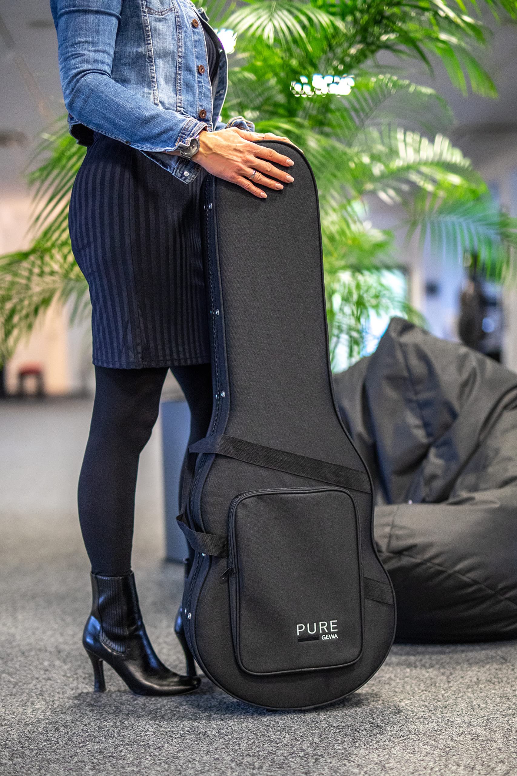 Futerał na gitarę elektryczną GEWA FX Light Weight Softcase, w kształcie LP, futerał formowany, czarny